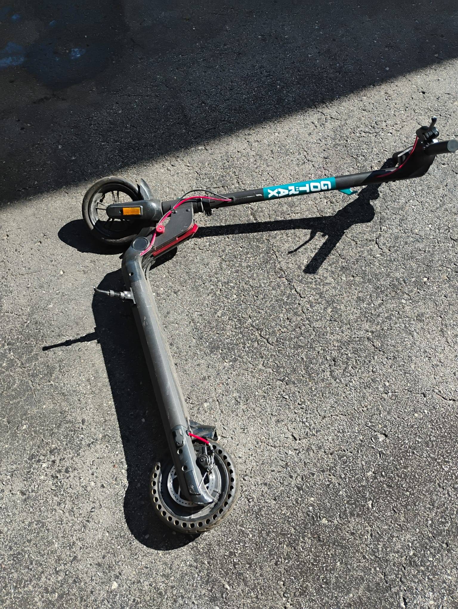GOTRAX APEX Electric Scooter Sold As Is - photo 3