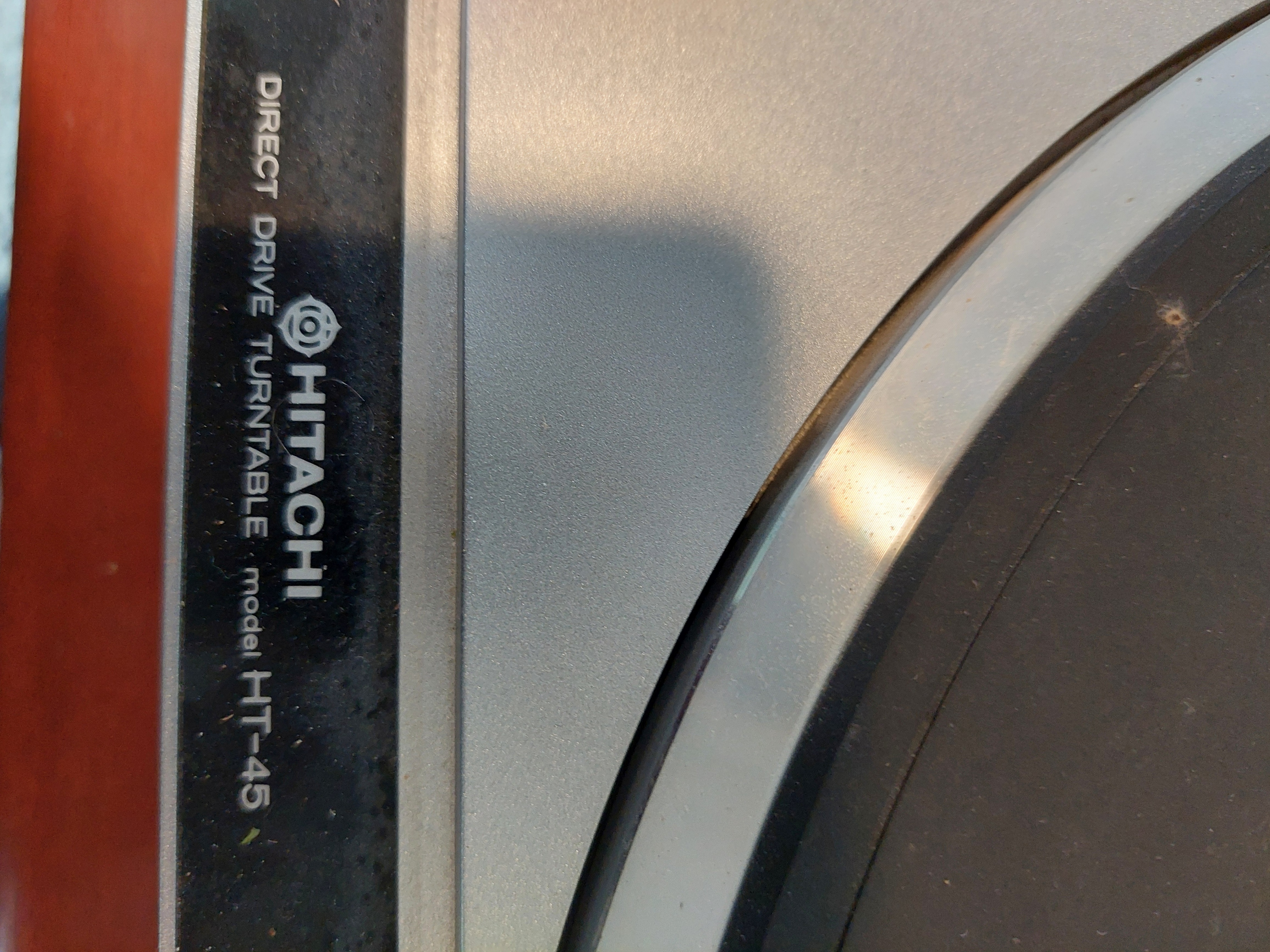 Hitachi HT-45 Direct Drive Turntable - photo 3