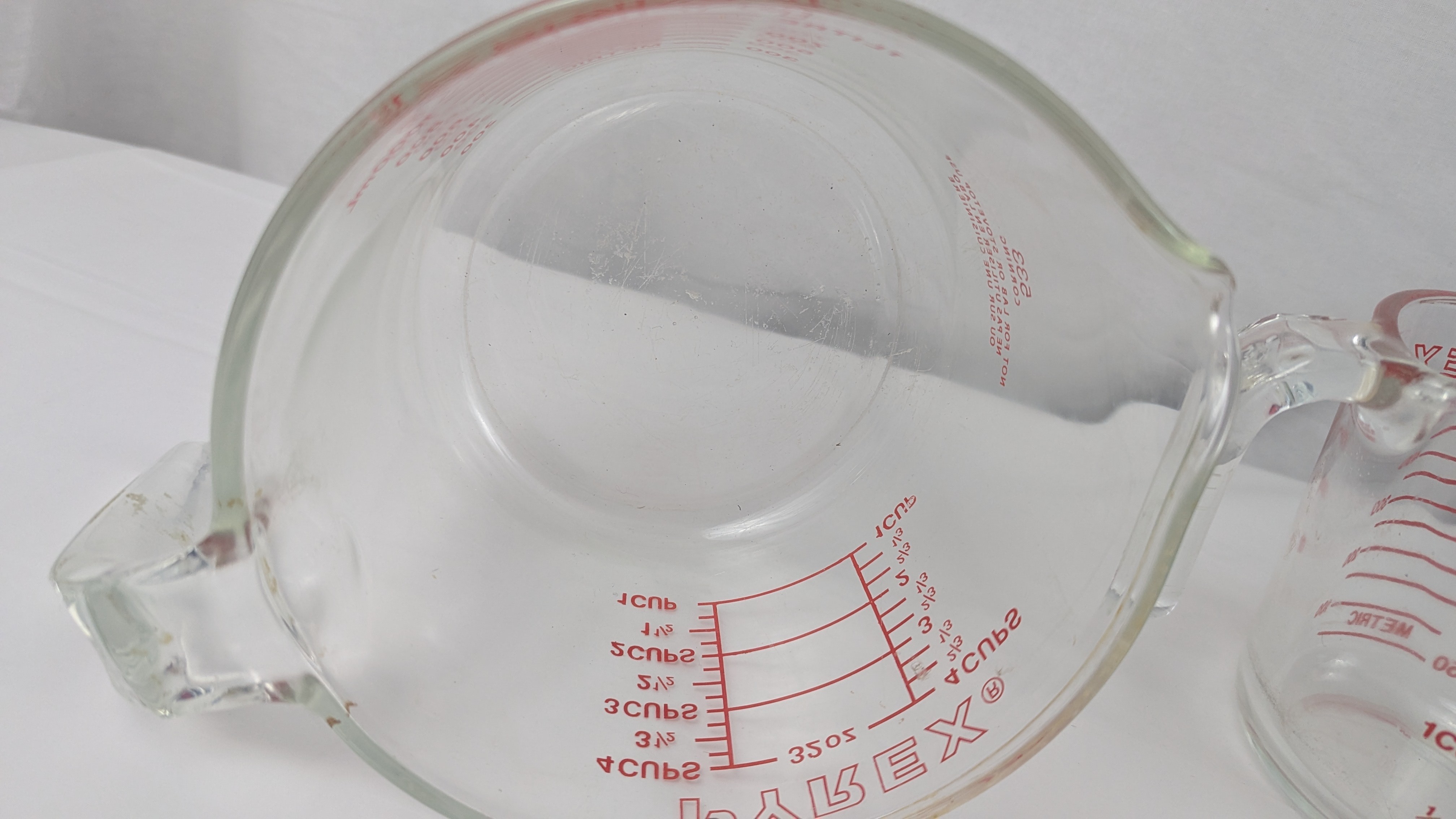 2pc PYREX 1980’s 533 4 Cup 517 1 Cup Red Letter Measuring Cup - photo 3