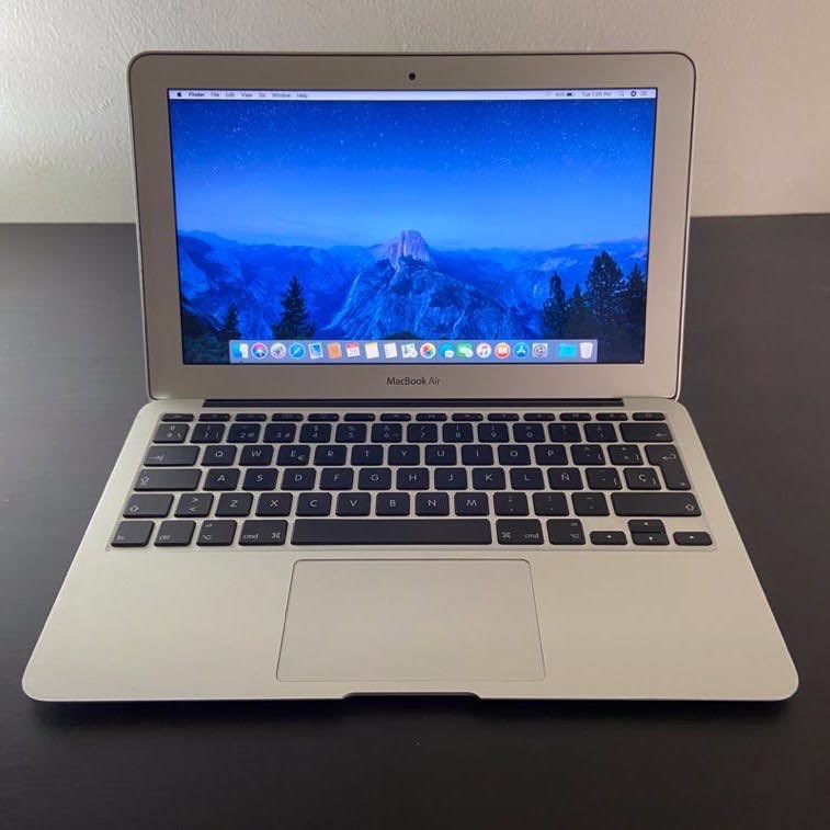MacBook Air (11-inch, Early 2014) In Good Condition