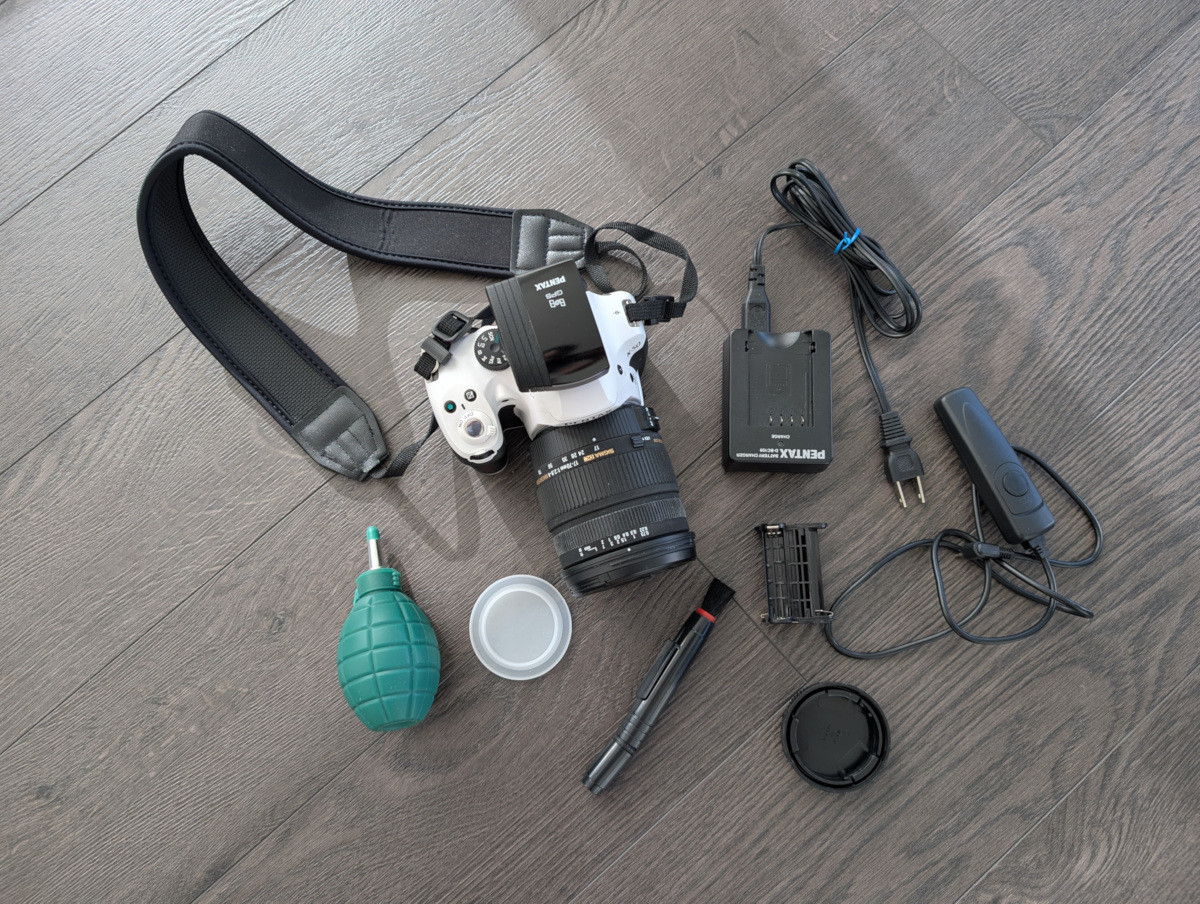 Pentax K-50 with strap, Sigma lens, kit, O-GPS1 astrotracer - photo 2