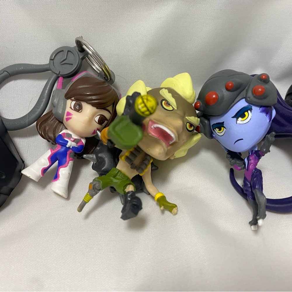 Overwatch Lot  - Cute But Deadly, Backpack Hanger, Stress Balls - photo 4
