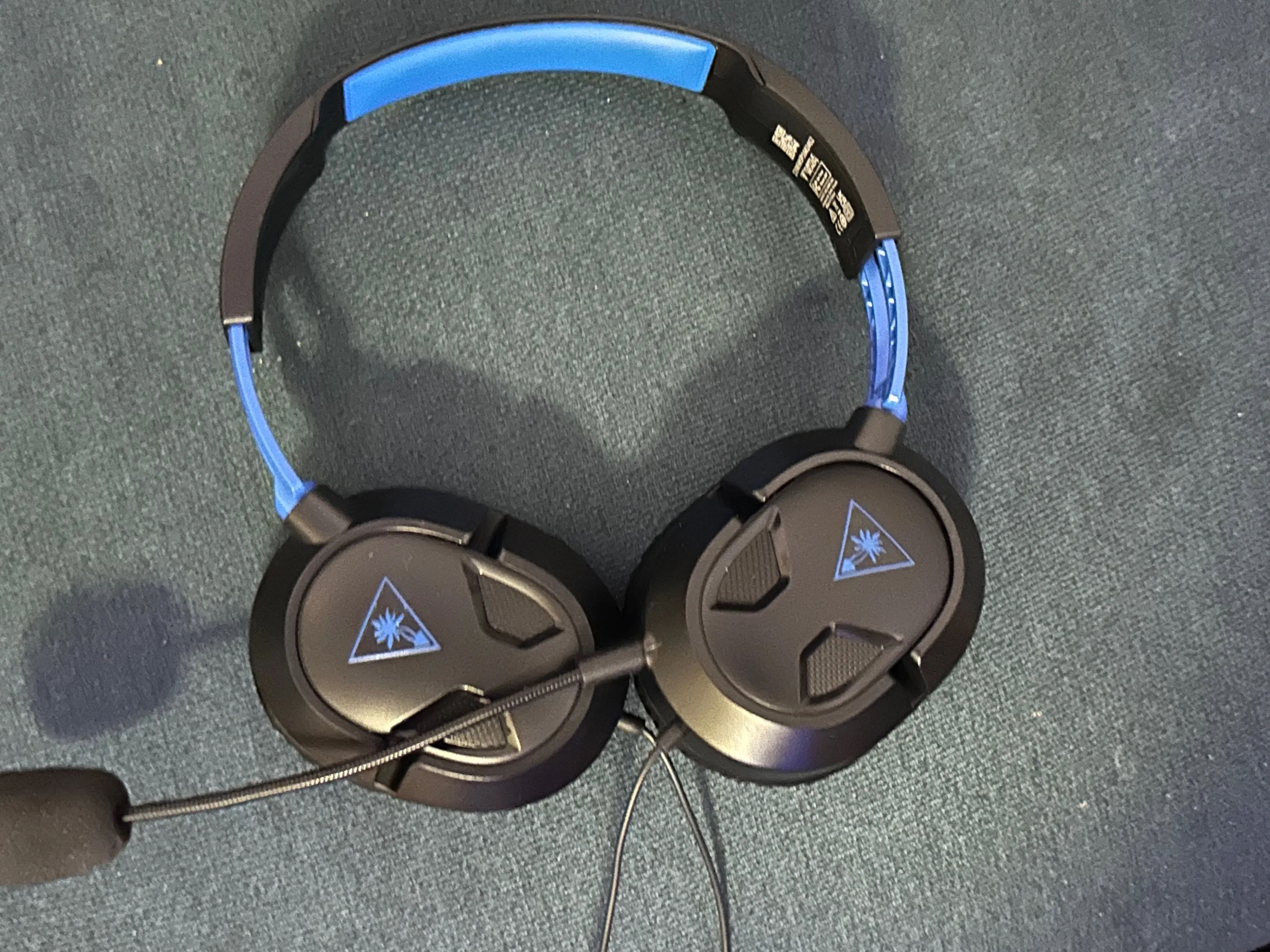 PS4 PRO 1 TB, 1 controller, docking station, headset and 2 games - photo 5