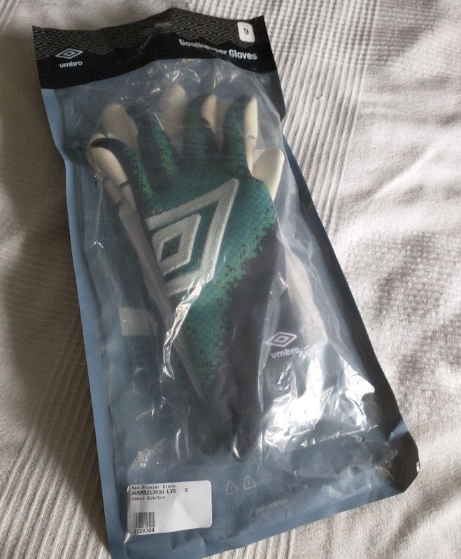 Umbro Goalkeeper Gloves - New - photo 2