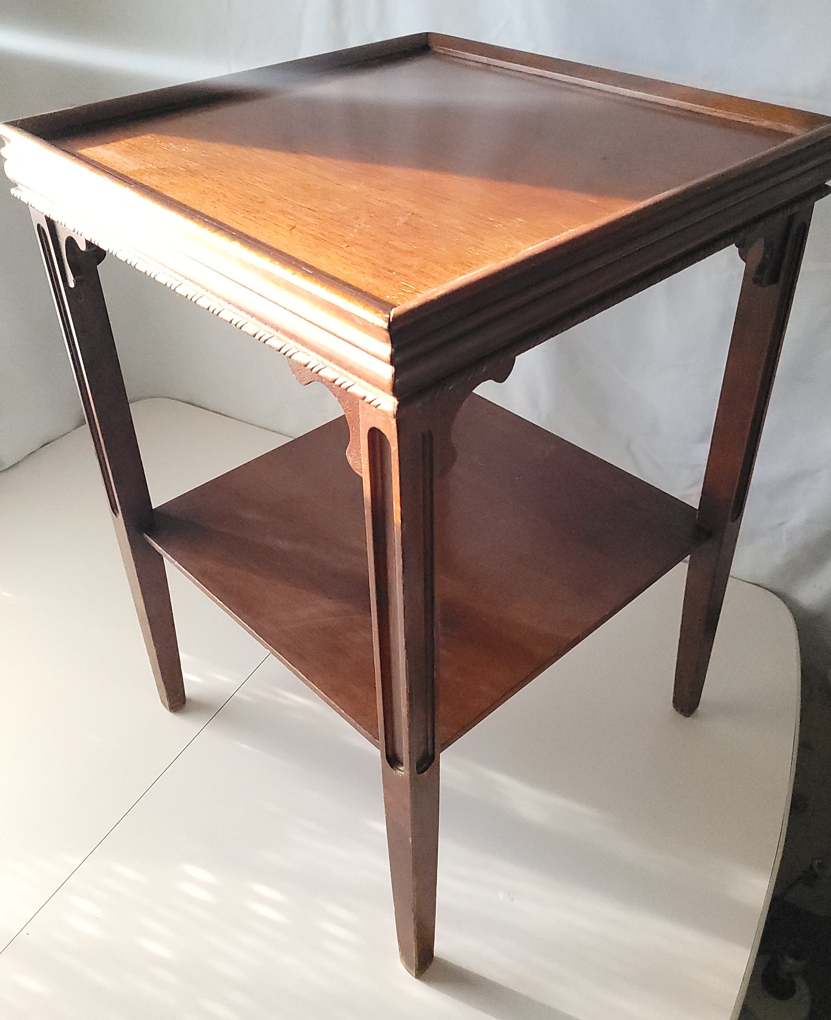 1930s Mahogany Two-Tier Side Table - 18" x 18" x 26" - photo 2