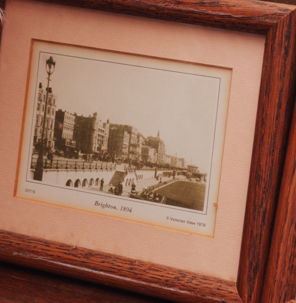 English Street Scenes, 1894 & 1896 — Framed Pair - photo 2