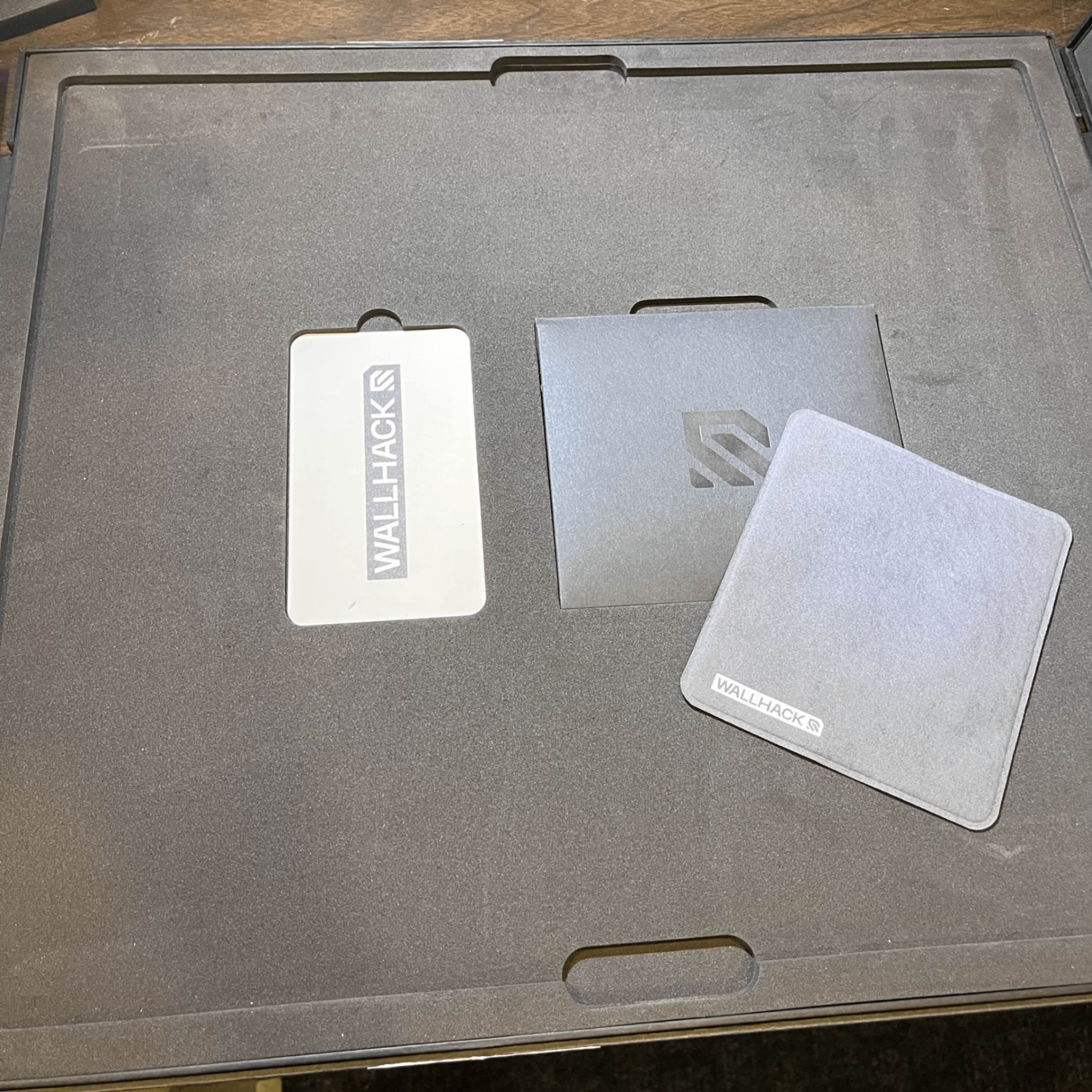 Wallhack SP-004 White Glass Mousepad – Excellent Condition $140 - photo 4