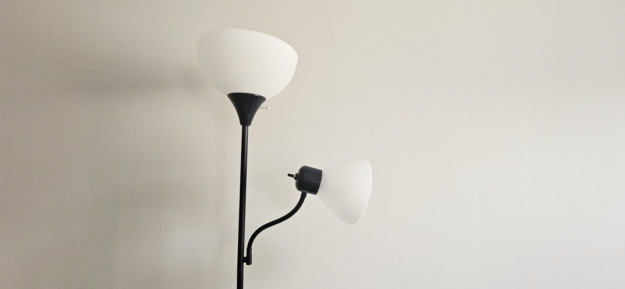 Floor Lamp for Living Room or Bedroom – Excellent Condition