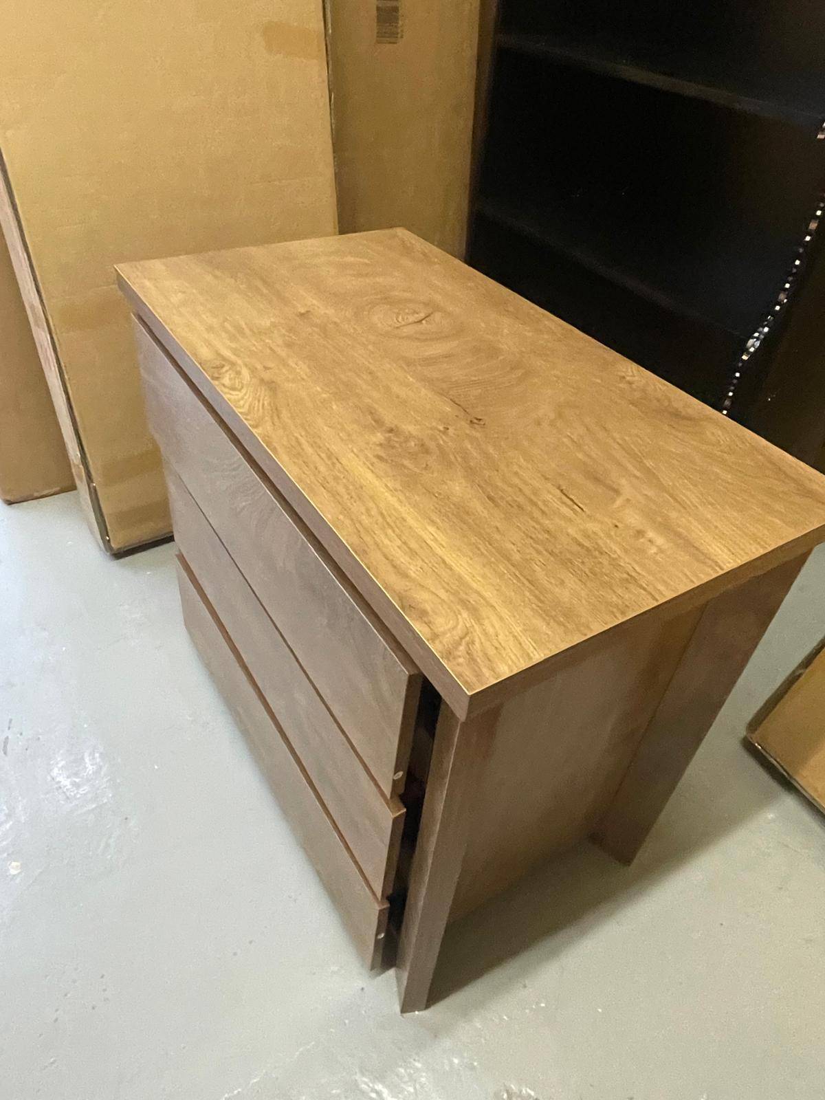 Modern 3 Drawer Nightstand – Oak Bedside Table – Brand New - photo 2