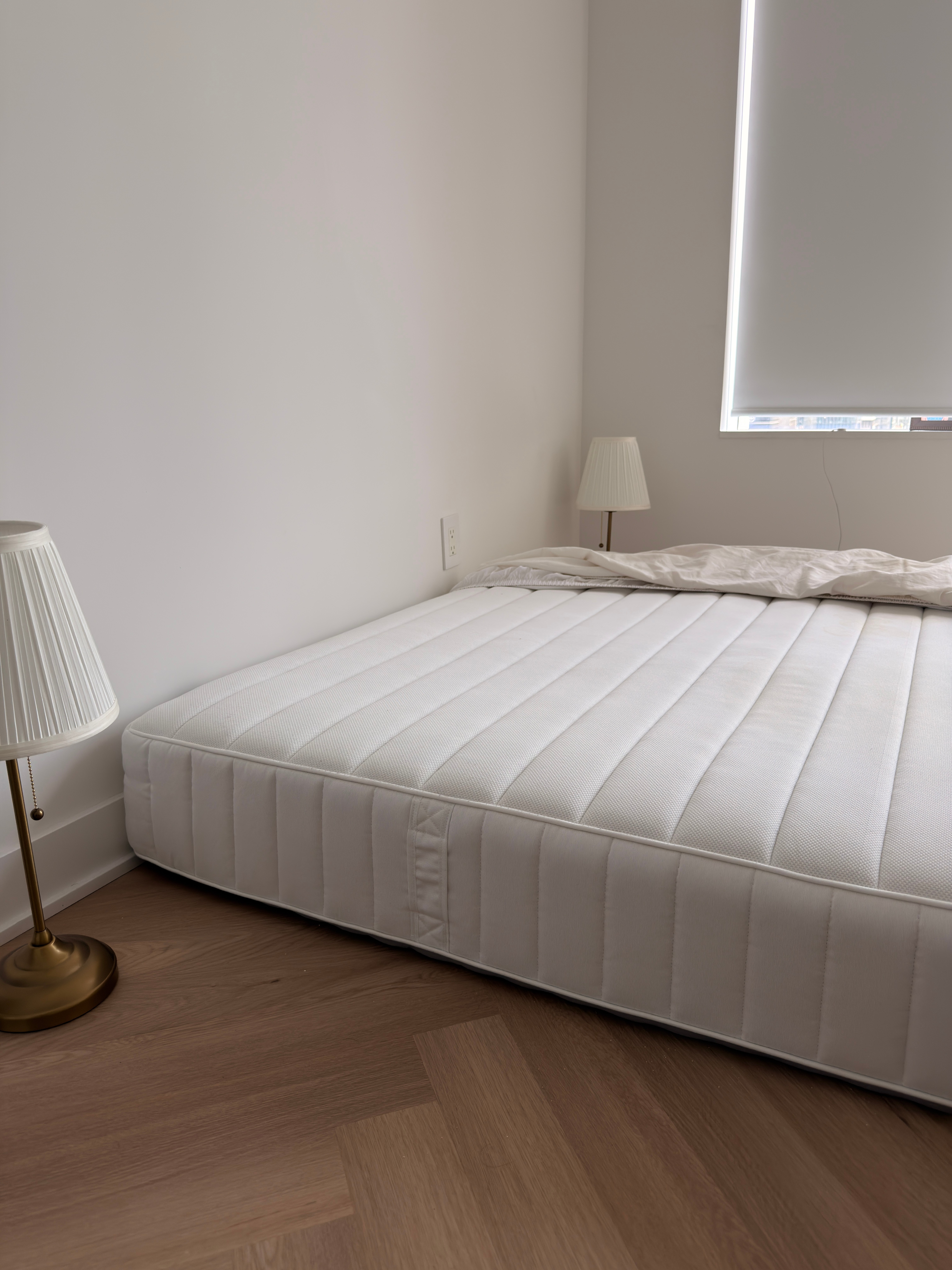 IKEA Queen Hybrid Mattress (Medium Firm) – Excellent Condition - photo 2