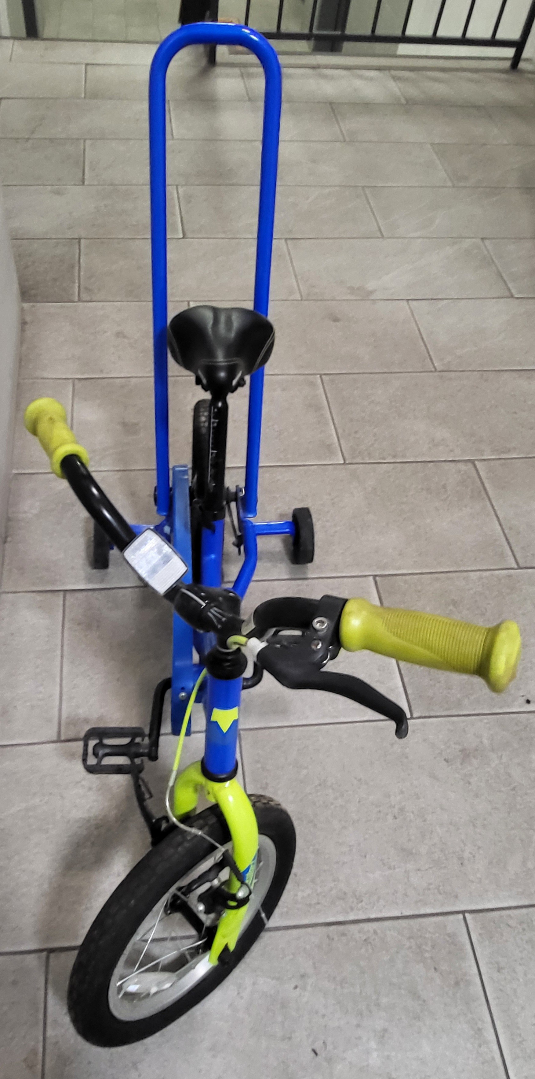 Supercycle Kid's Bike with Removable Training Wheels - photo 3