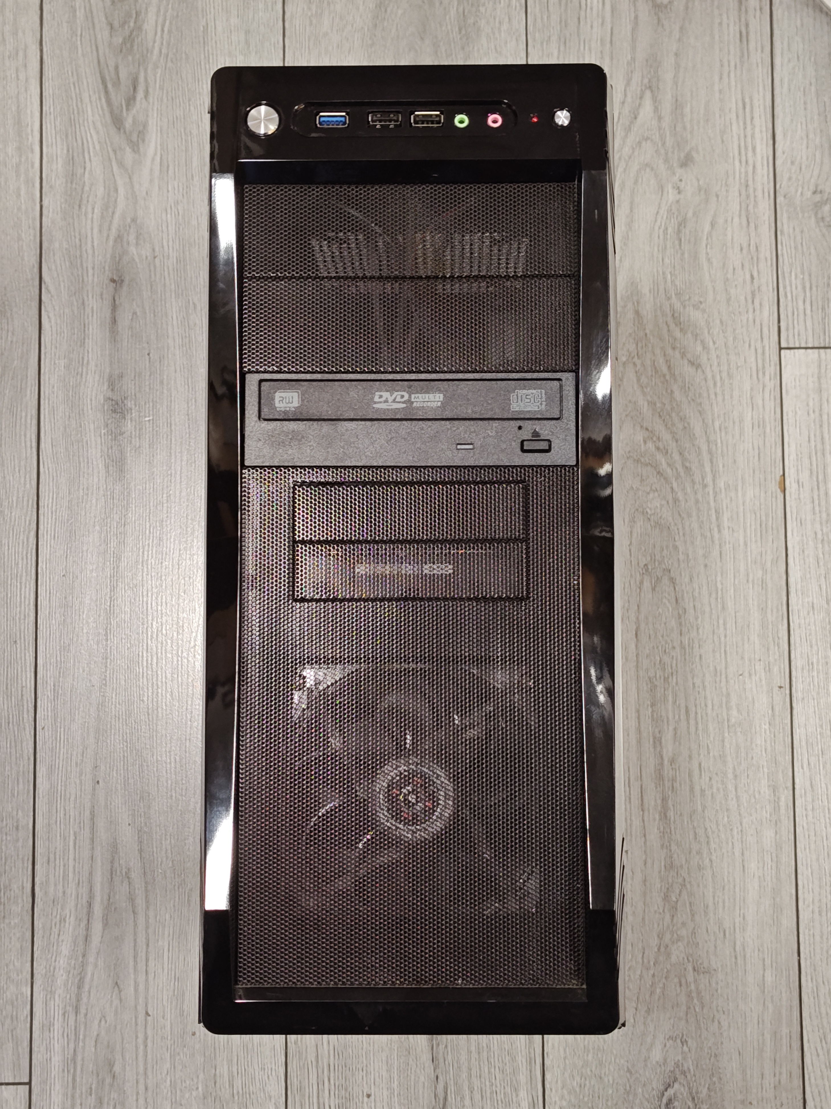 Desktop Computer - photo 2