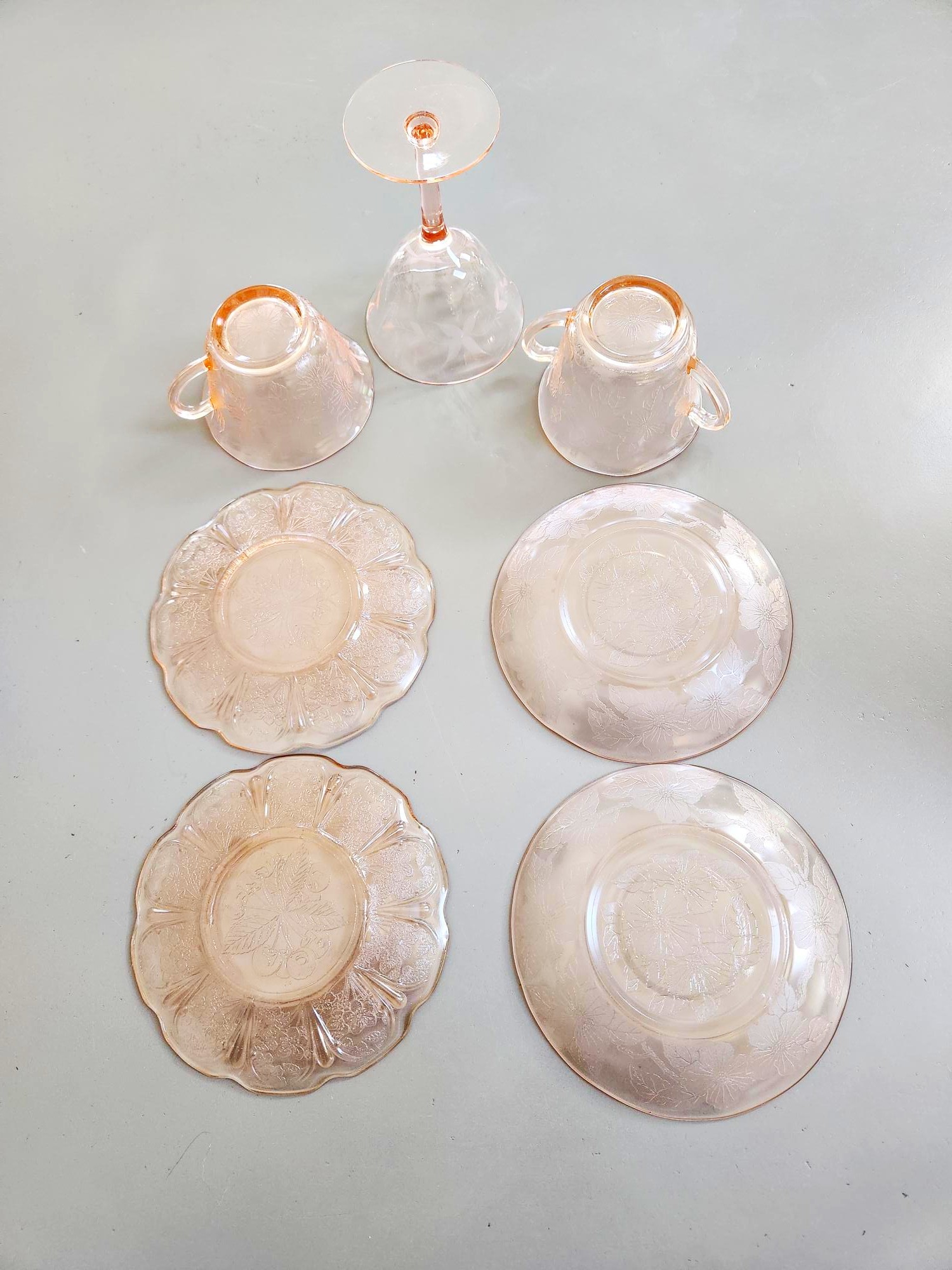 Assorted Lot of Pink Depression Ware (7 Pieces) - photo 2