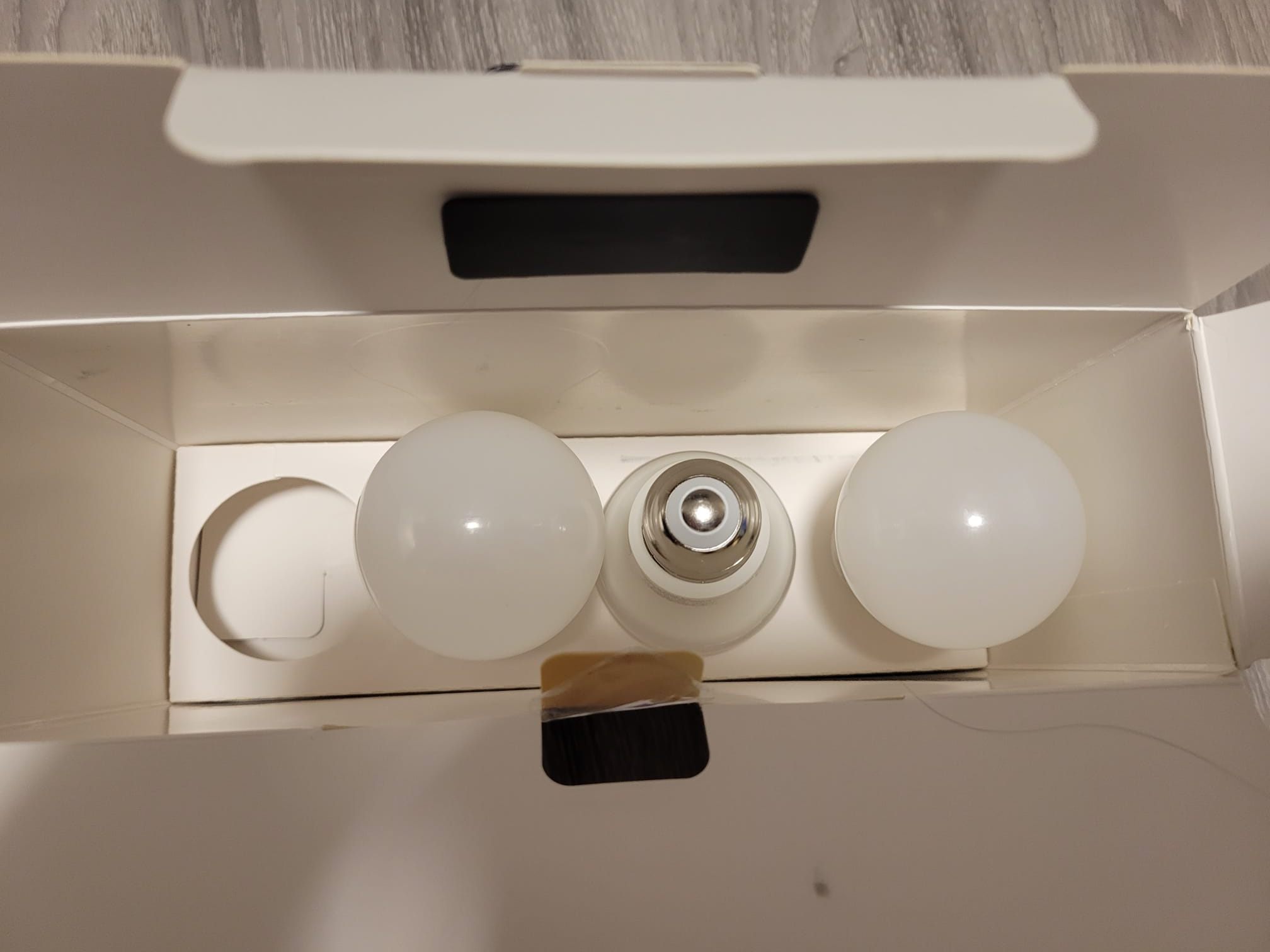 Globe Smart WiFi LED Bulbs – 3 New - photo 3