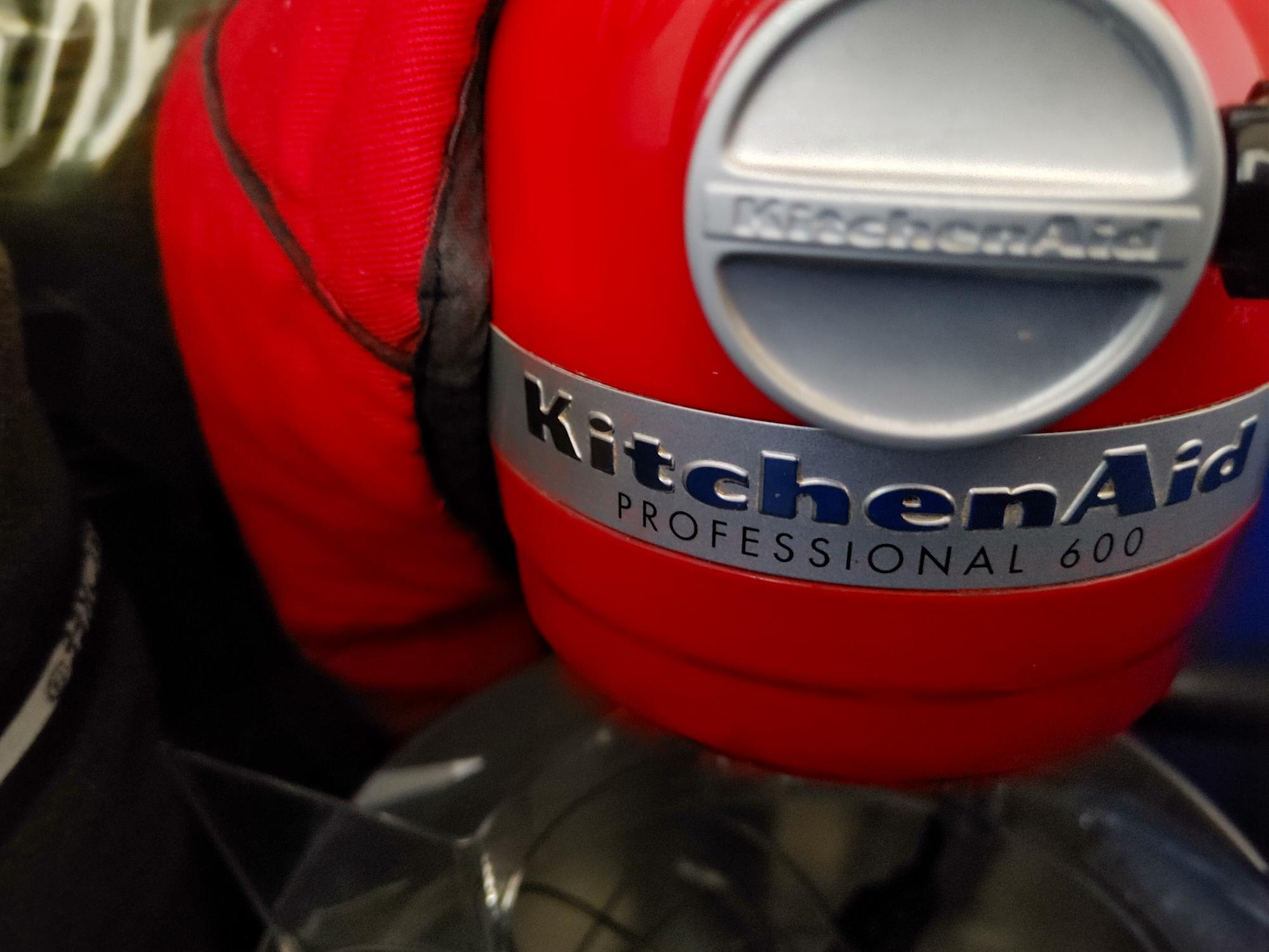 KitchenAid Professional 600 Stand Mixer with Attachments - photo 4