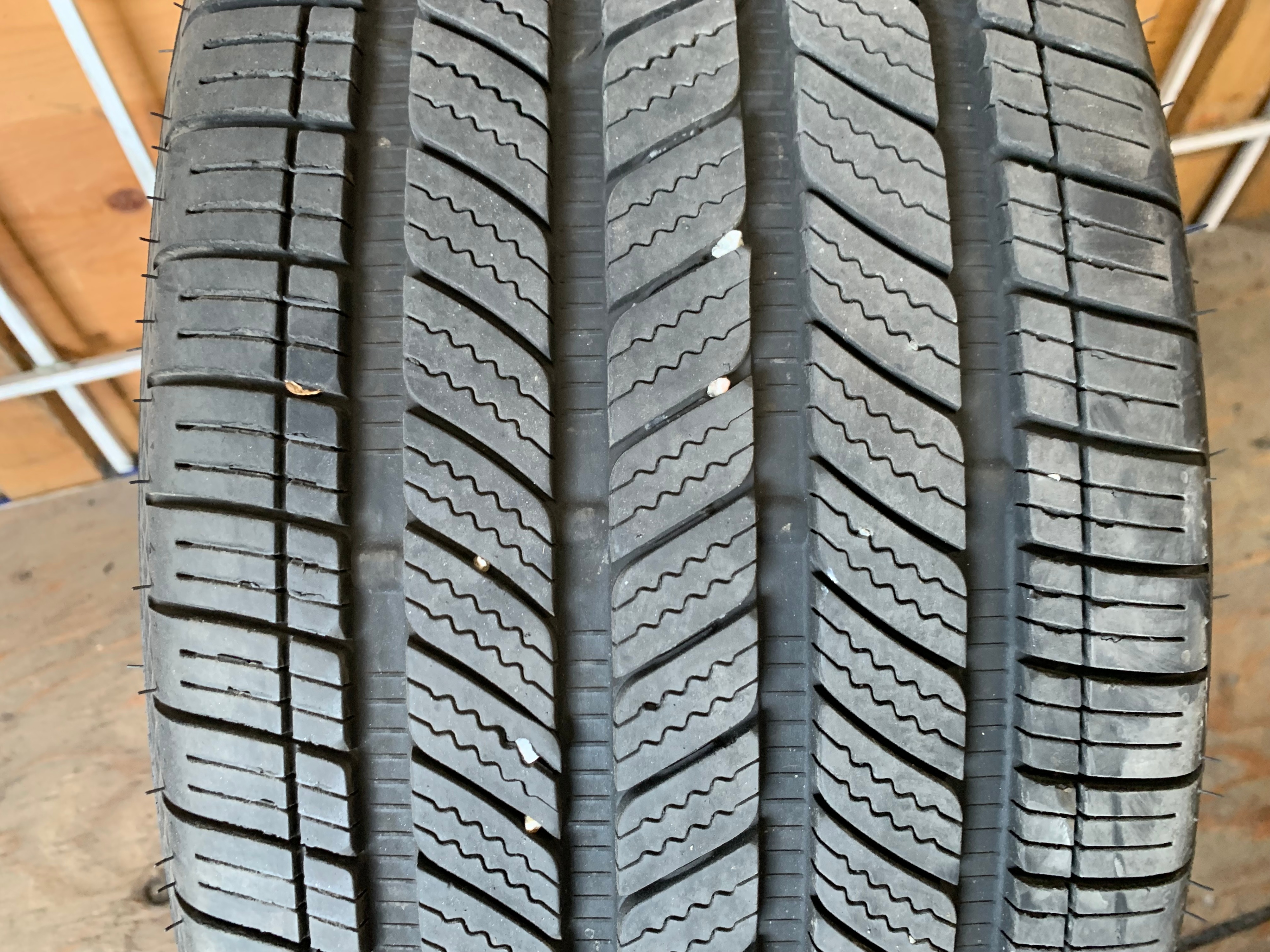 PAIR of 255/45/19 M+S Bridgestone Turanza EV with 80% tread - photo 2