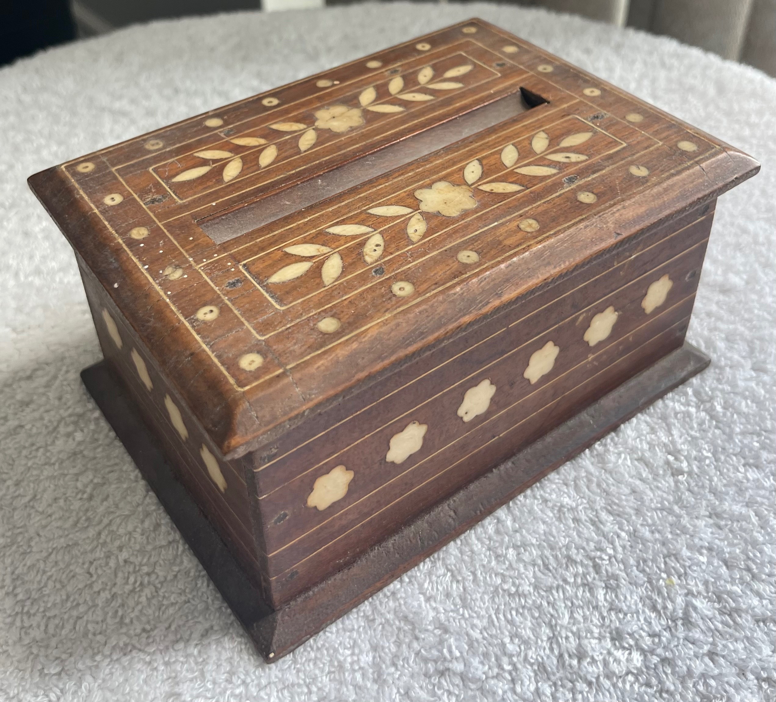 Vintage Wood Inlay Mechanical Dispenser Box (Working)