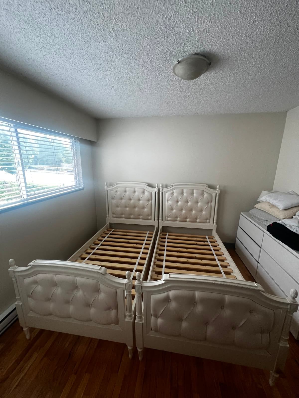 Tufted Upholstered Bed Frames