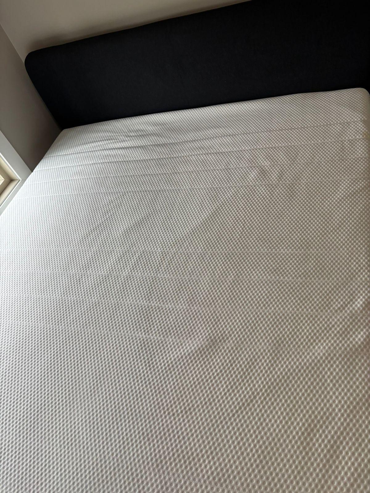 Bed Frame & Mattress - photo 4