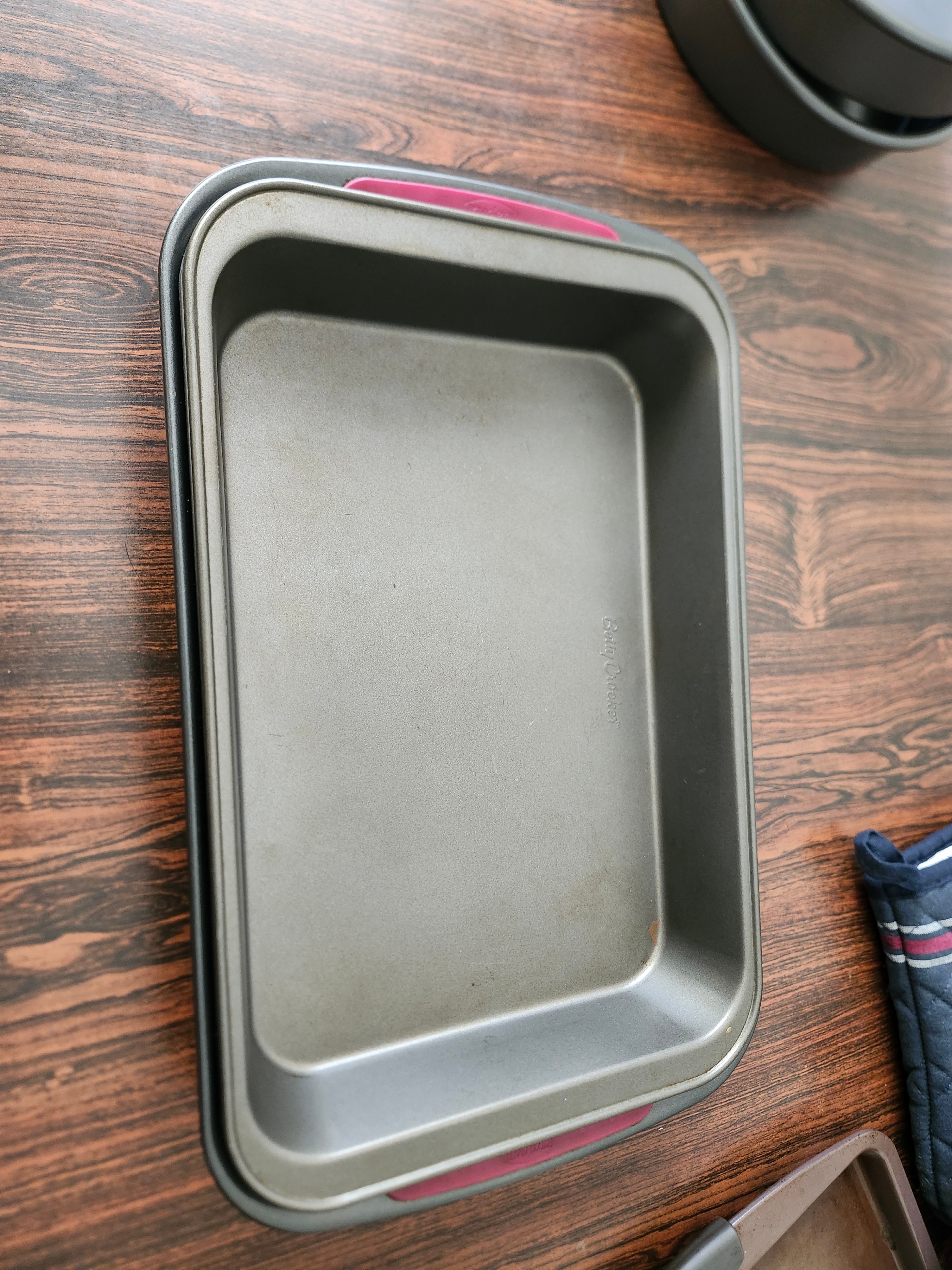 Betty Crocker Baking Pans