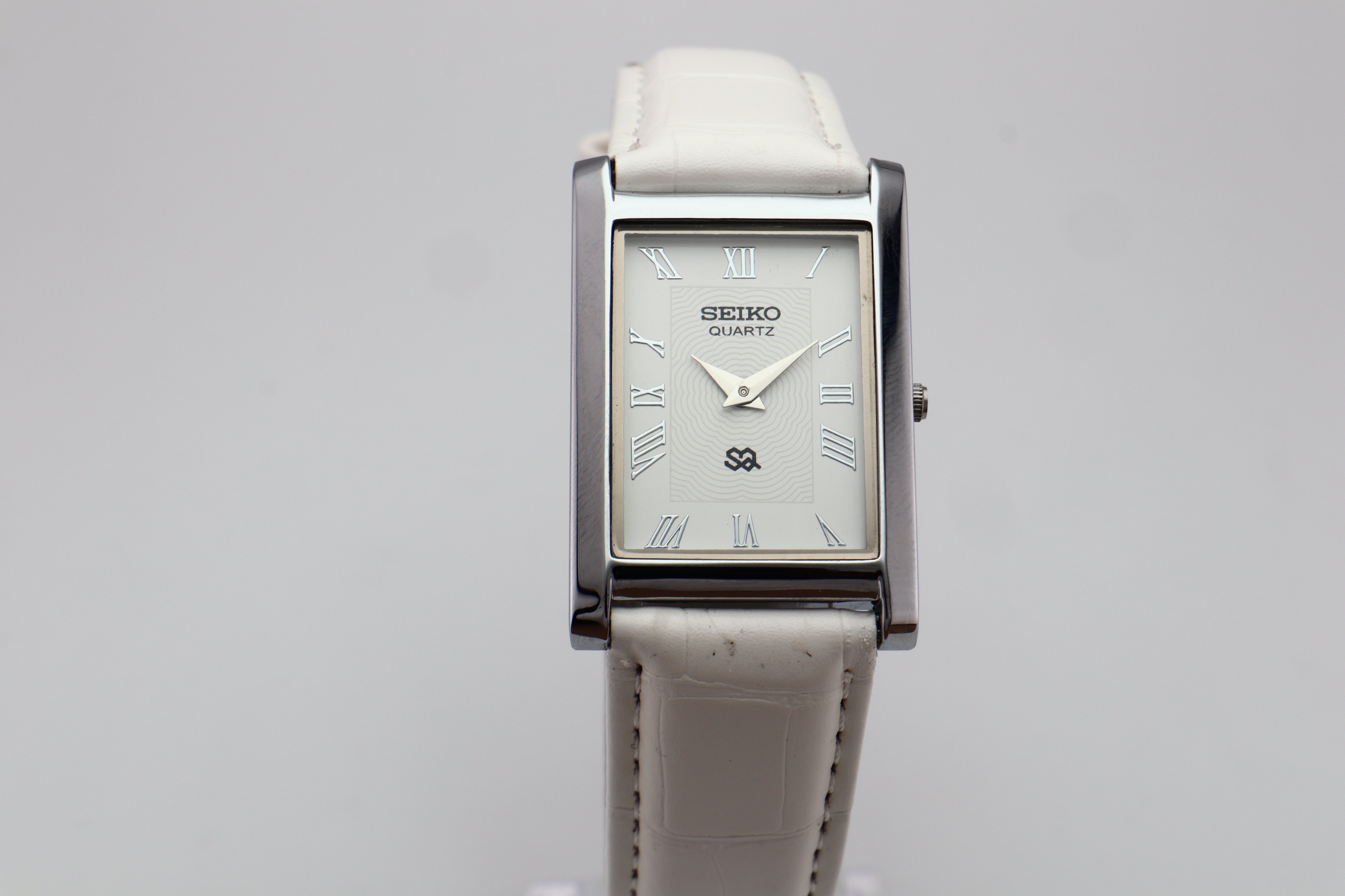 Refurbished Vintage Barrel Tank Men’s Watch - photo 2