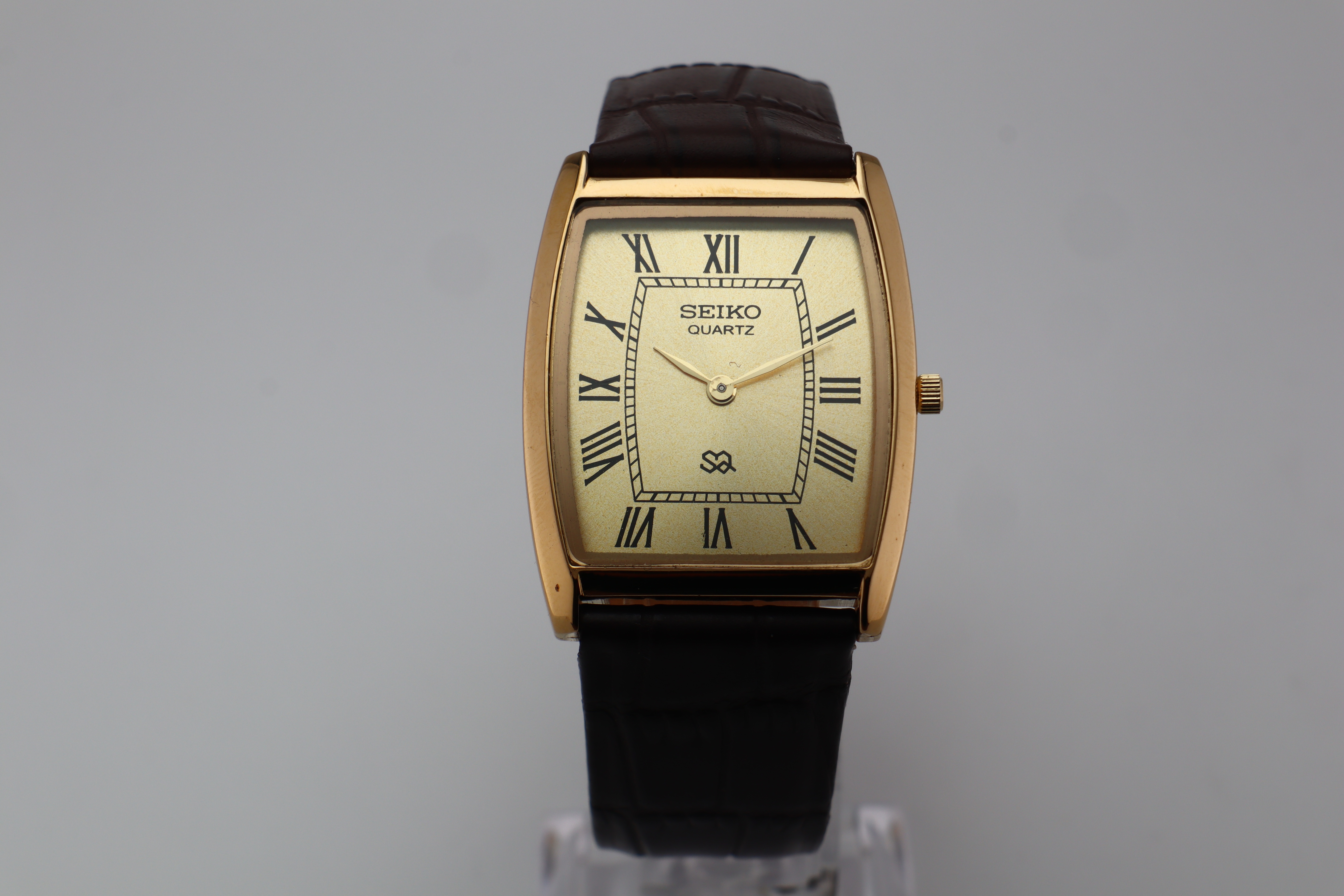 Refurbished Vintage Barrel Tank Men’s Watch - photo 2
