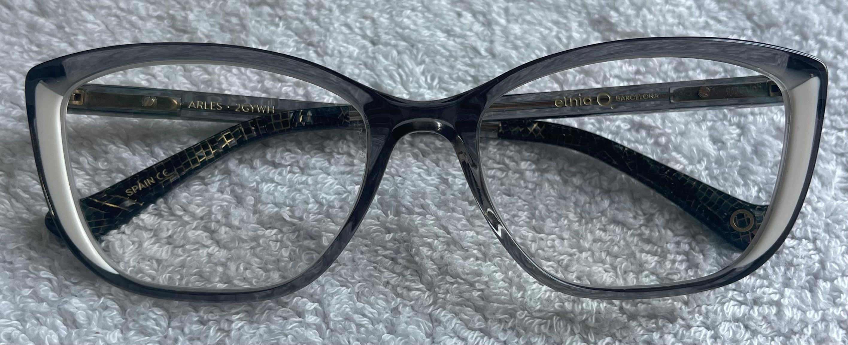 Vintage Deadstock Etnia Barcelona "Arles" Luxury Cat-Eye Frames - photo 2
