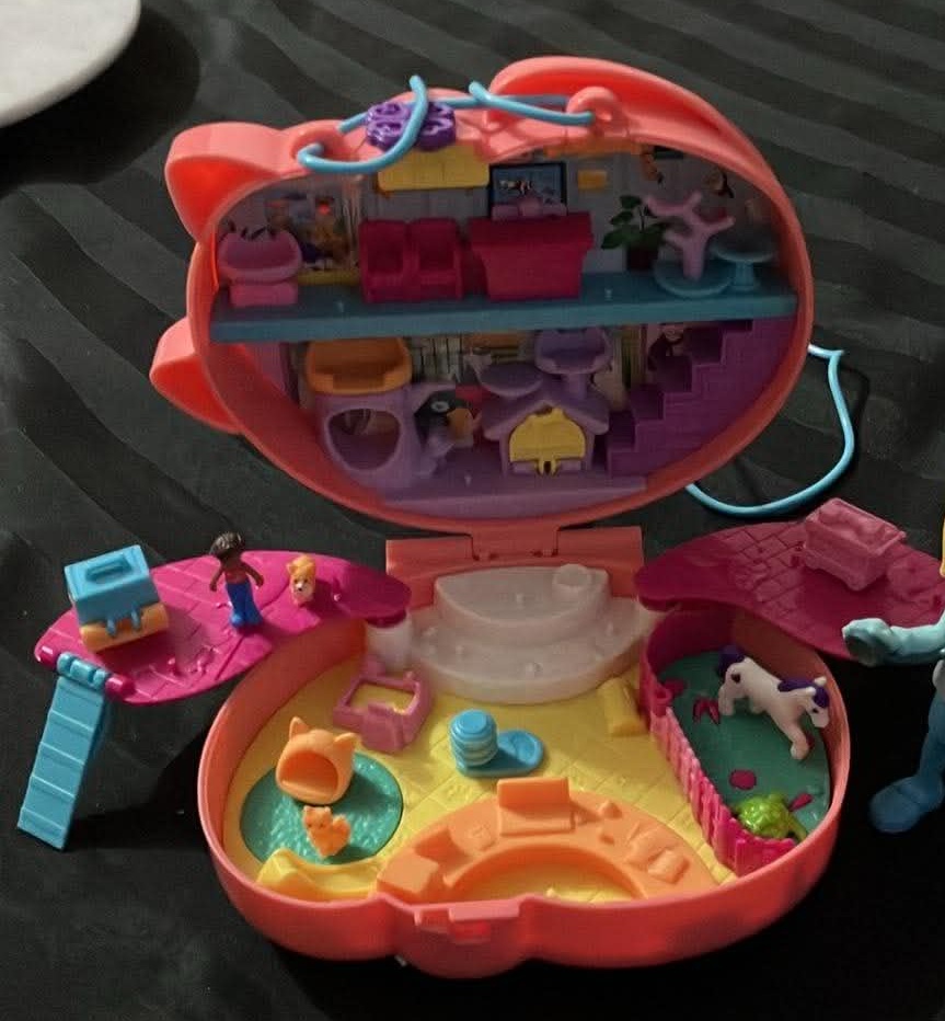 Polly Pocket Shani Cuddly Cat Pink Purse Playset - photo 2