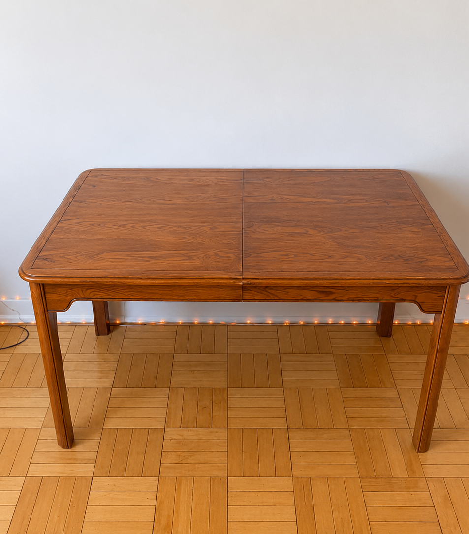 SOLID WOOD EXTENDABLE DINING TABLE