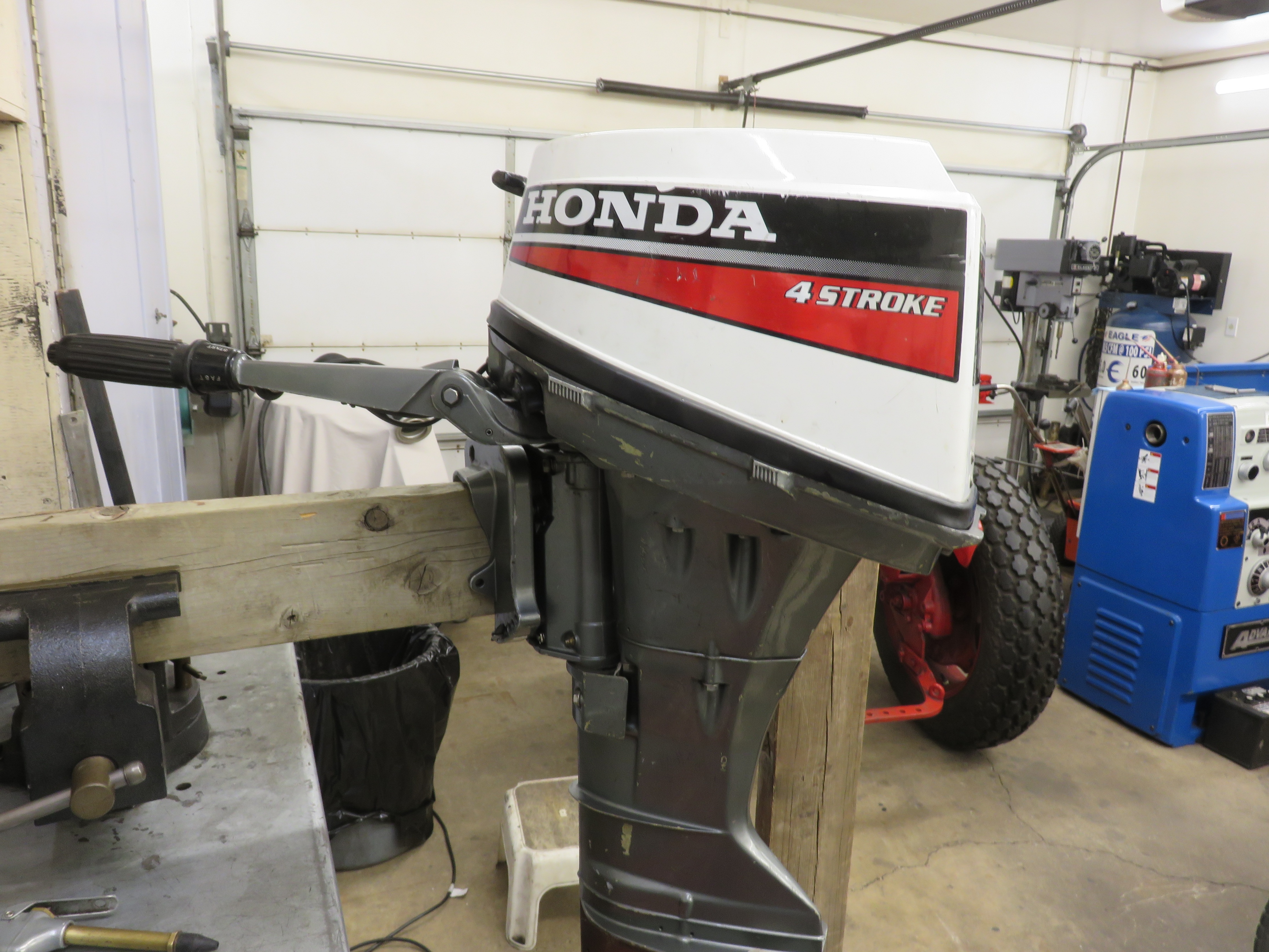 8 HP Outboard Honda Motor