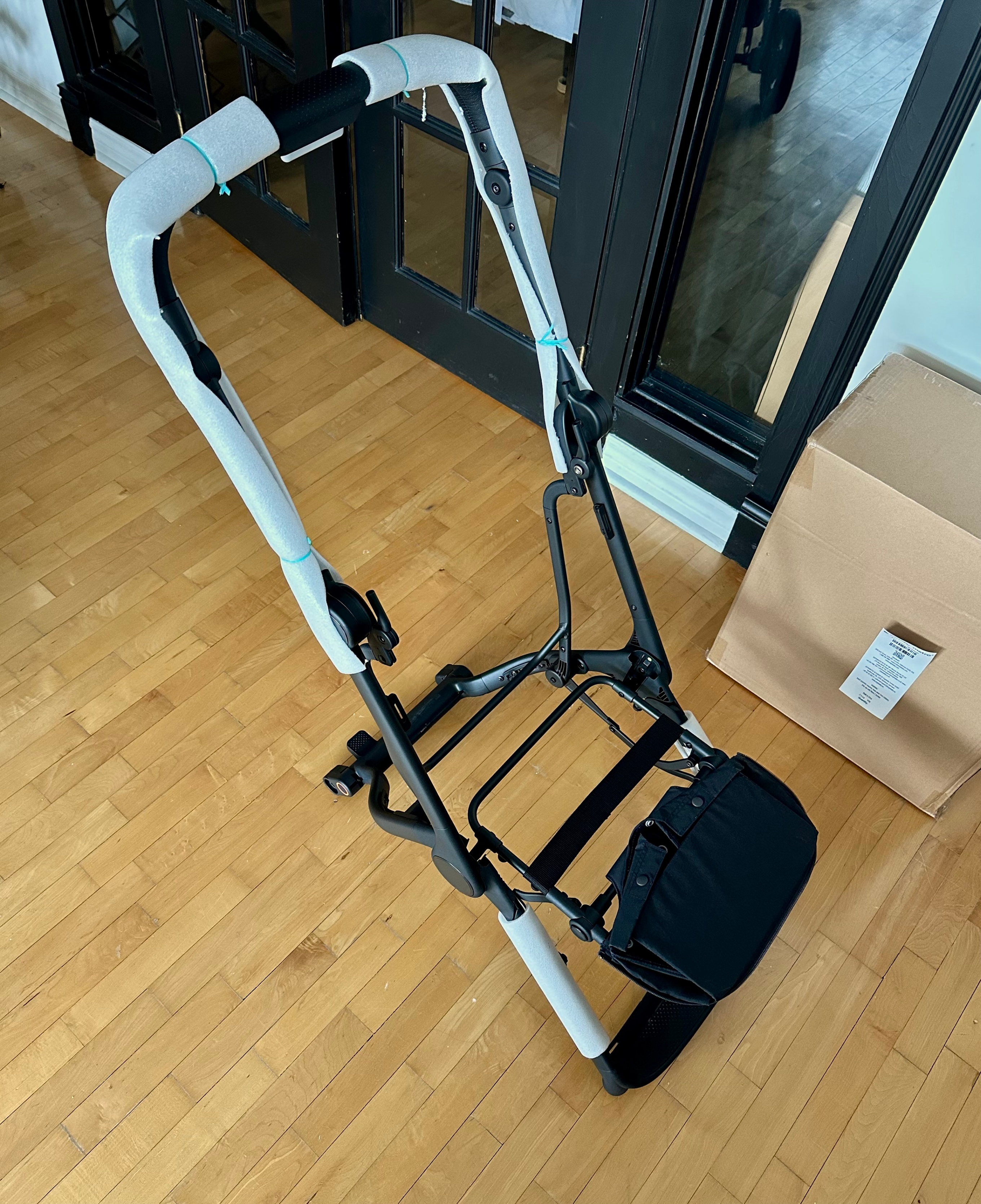 Ergobaby Metro 3 Travel Stroller Frame - photo 2