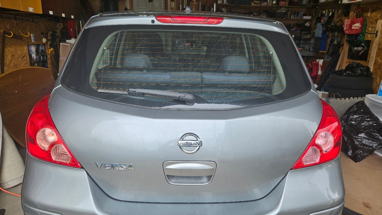 2007 Nissan Versa SL 6-SPD Manual, Winter tires - photo 3