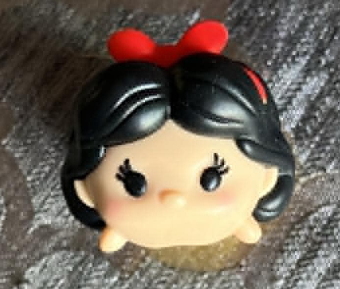 Disney Snow White Tsum Tsum Vinyl Figure - 2 Inches - photo 2