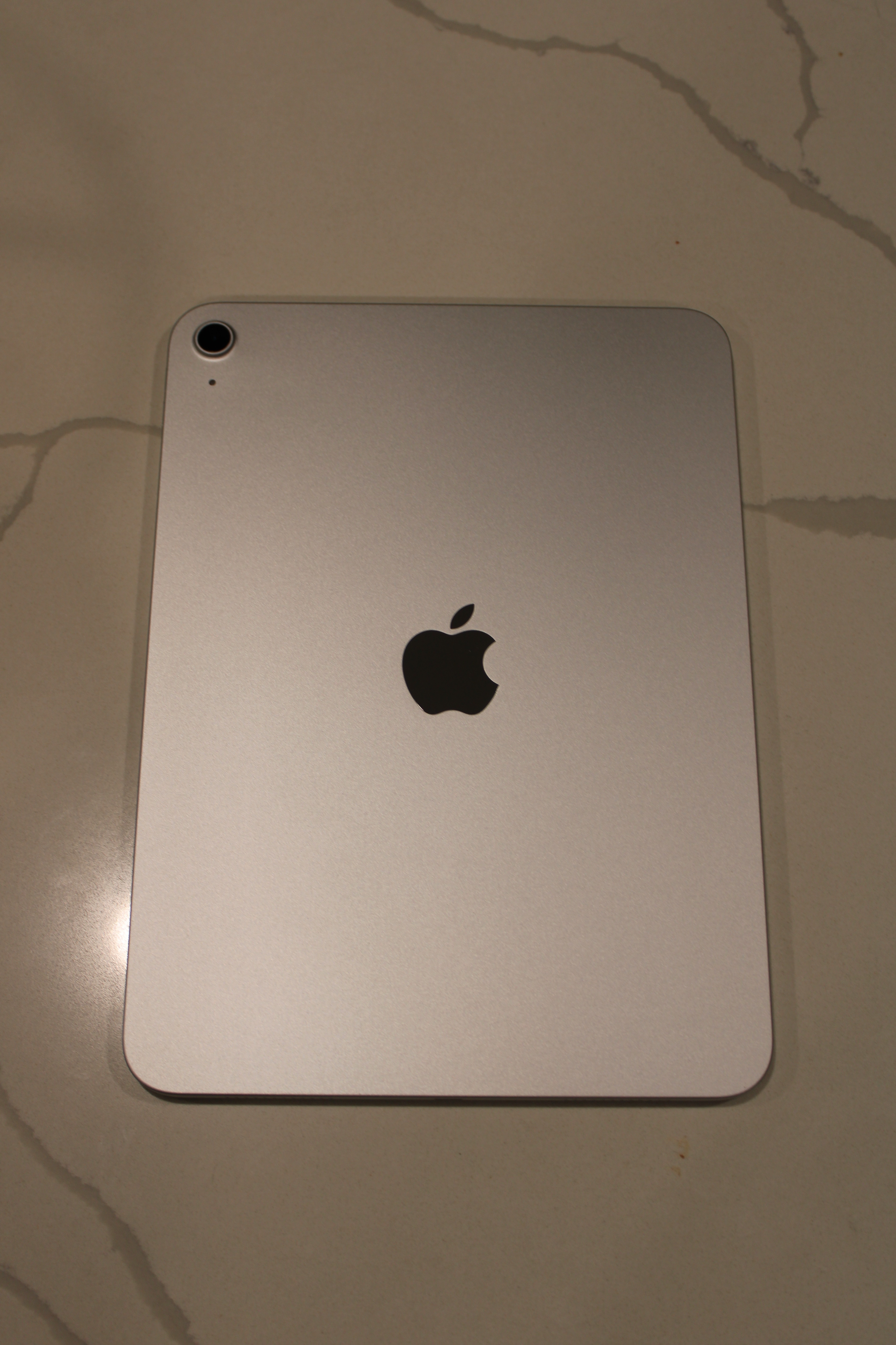 Like New iPad A16 128GB Wi-Fi w/ Apple Pencil - photo 4