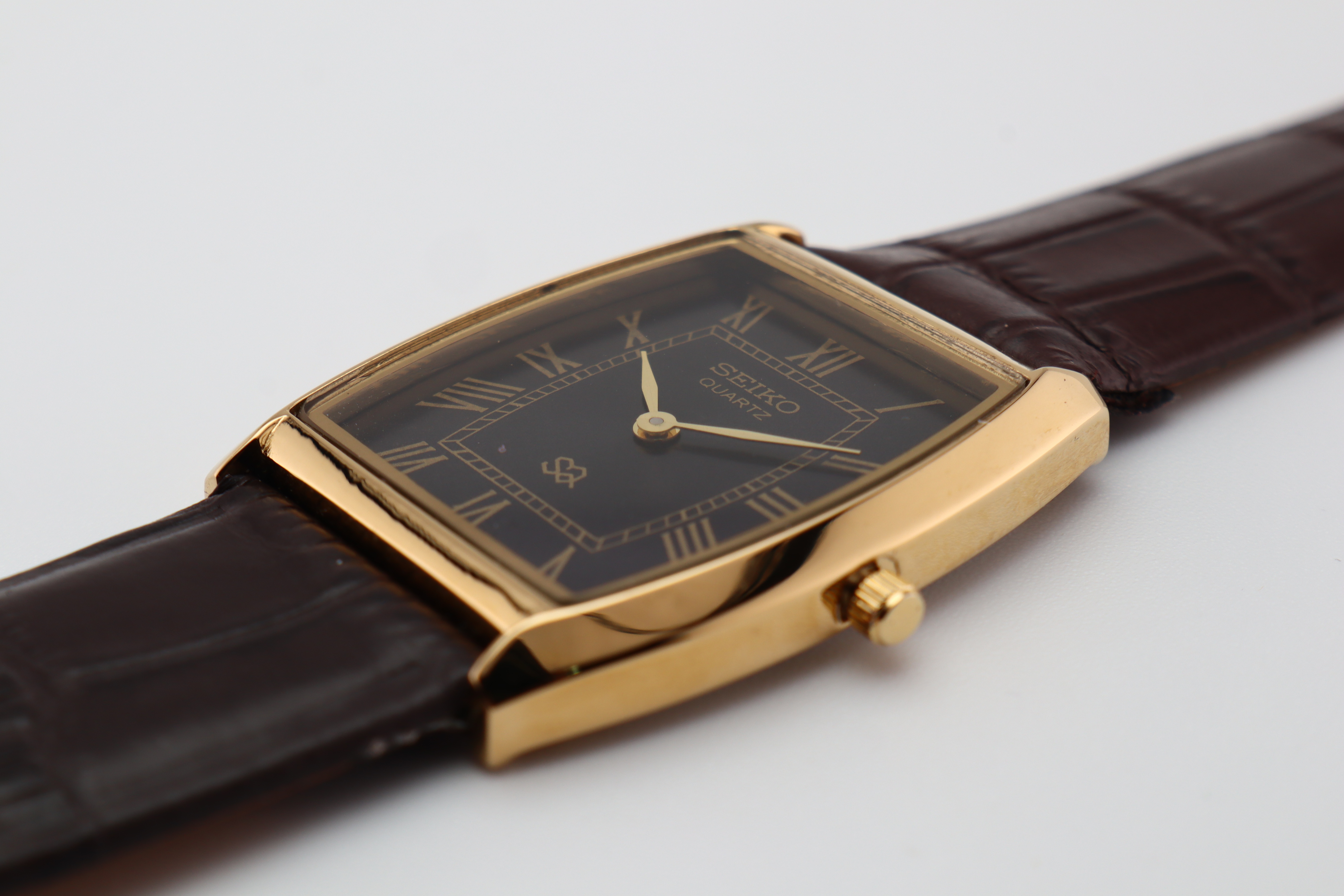 Refurbished Vintage Barrel Tank Men’s Watch - photo 4