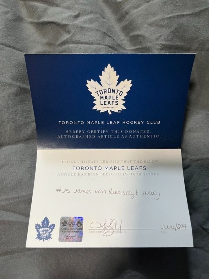 Maple Leafs Jersey - Autographed by JVR - Brand New with Tags - photo 4