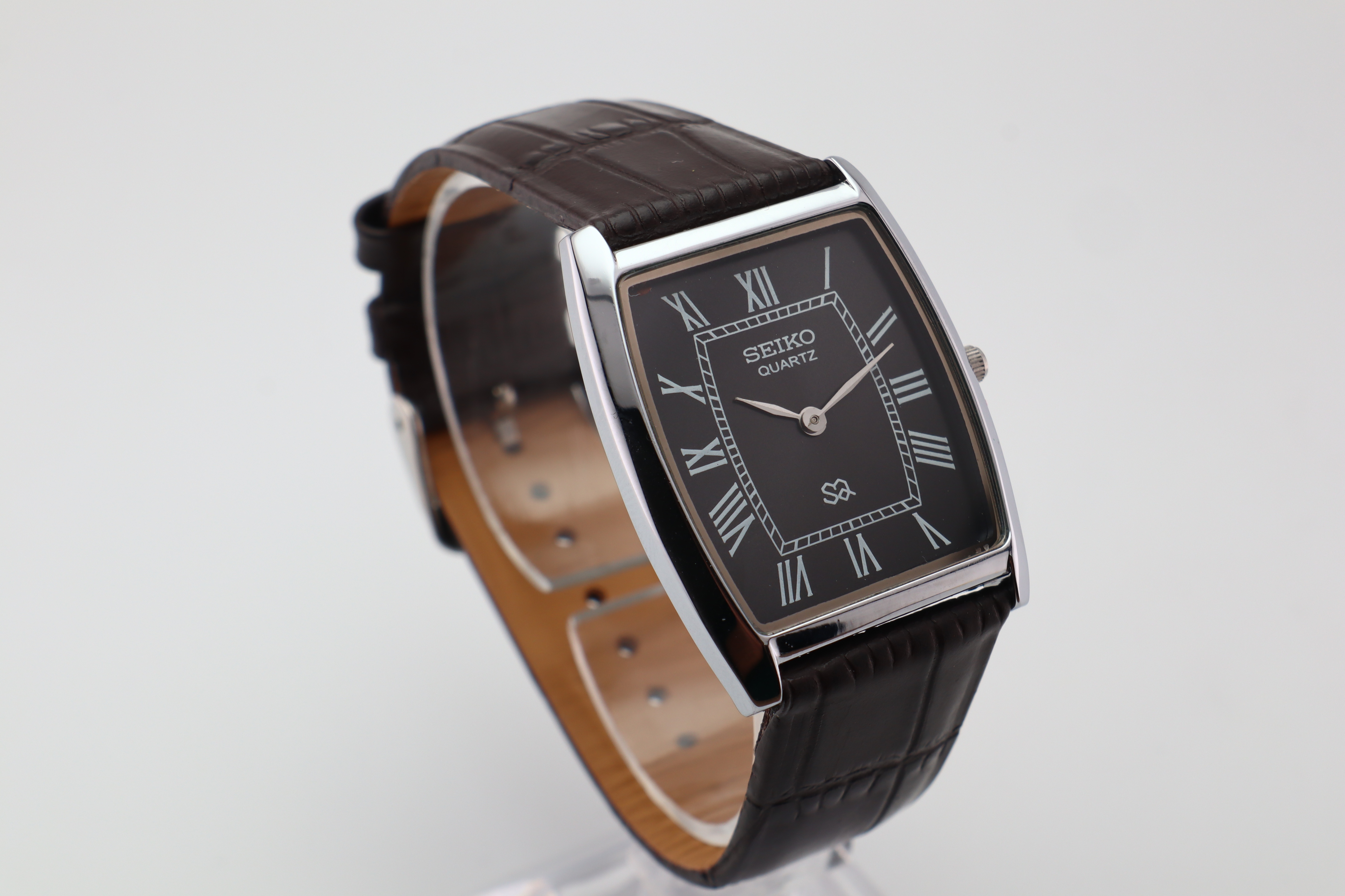 Refurbished Vintage Barrel Tank Men’s Watch