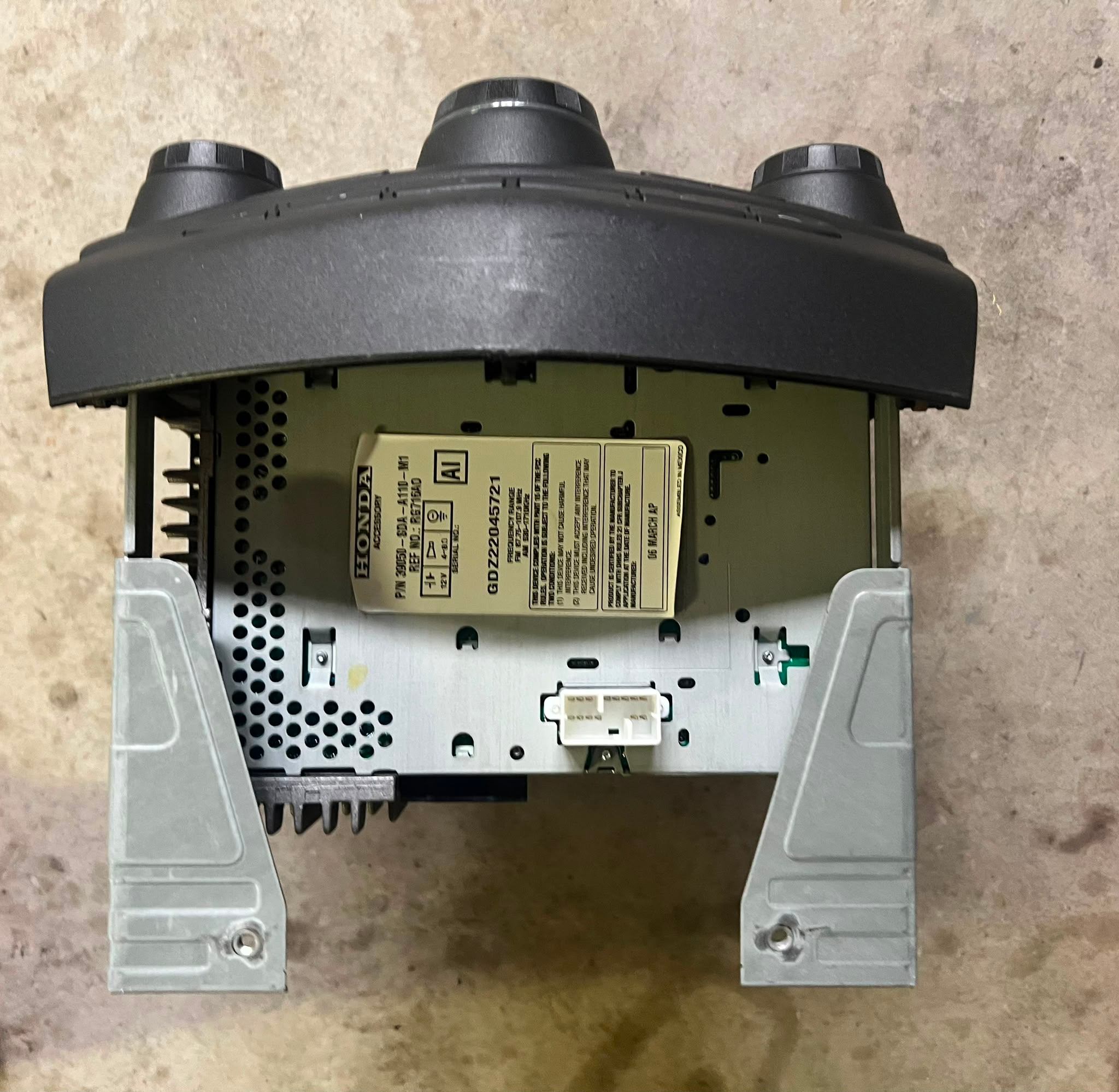 OEM 2003-2007 Honda Accord Radio CD Player Climate Control - photo 3
