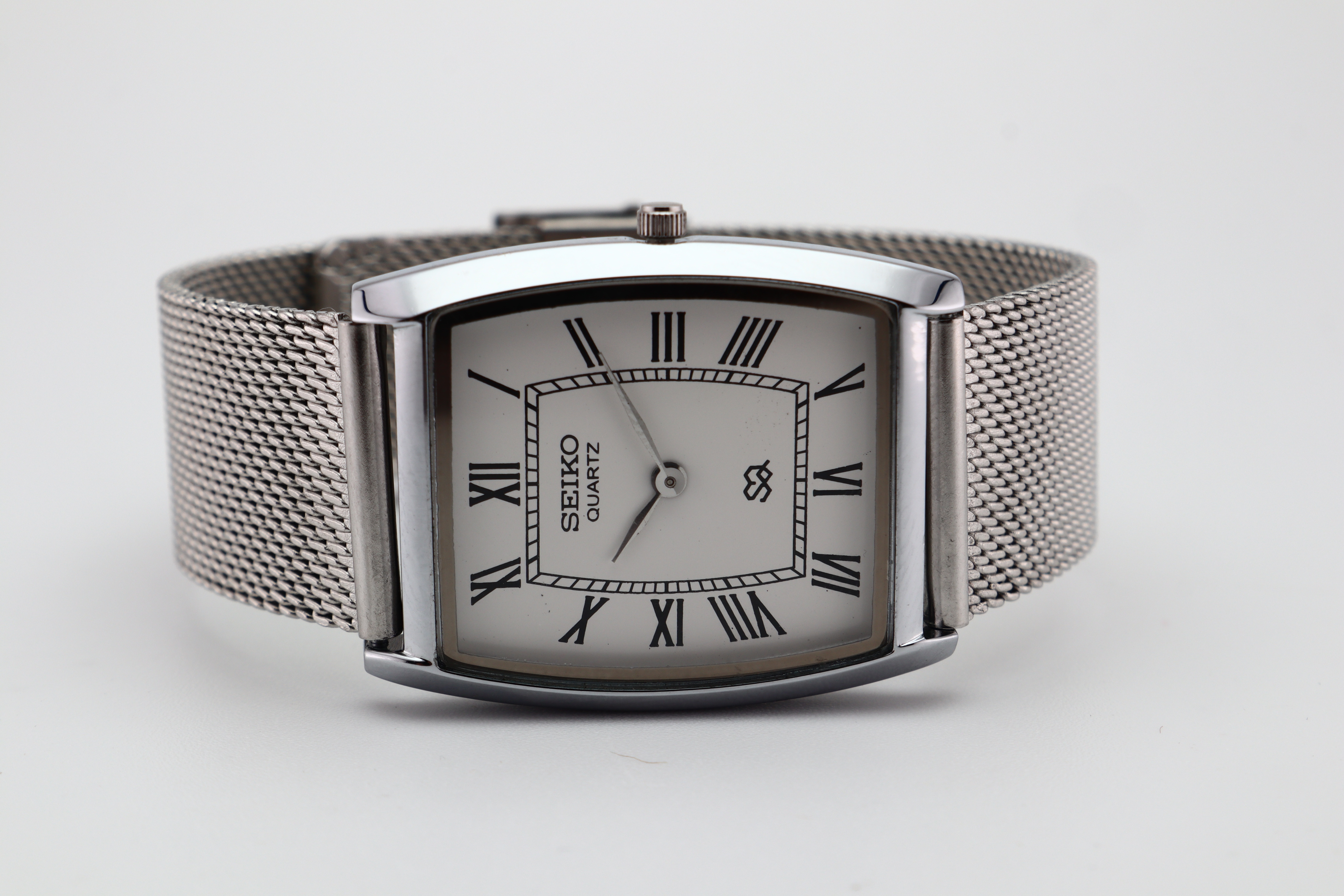 Refurbished Vintage Barrel Tank Men’s Watch - photo 5