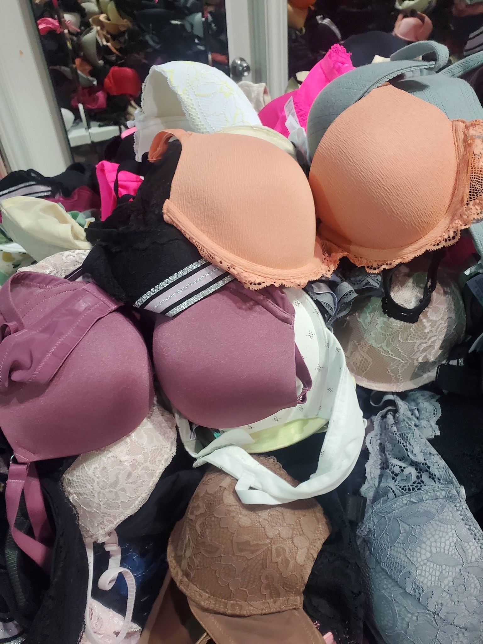 Premium Quality Assorted Bras - photo 2