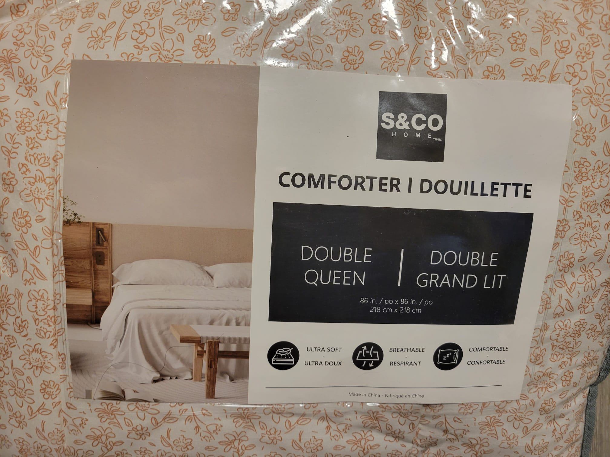 Brand New S&CO Home Double/Queen Comforter - photo 3