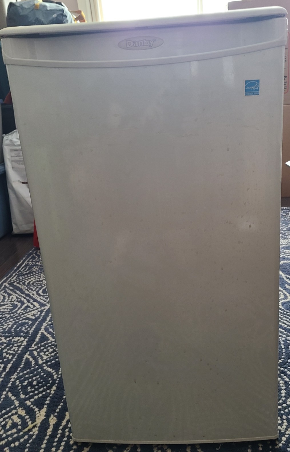 Danby Mini Refrigerator - photo 2