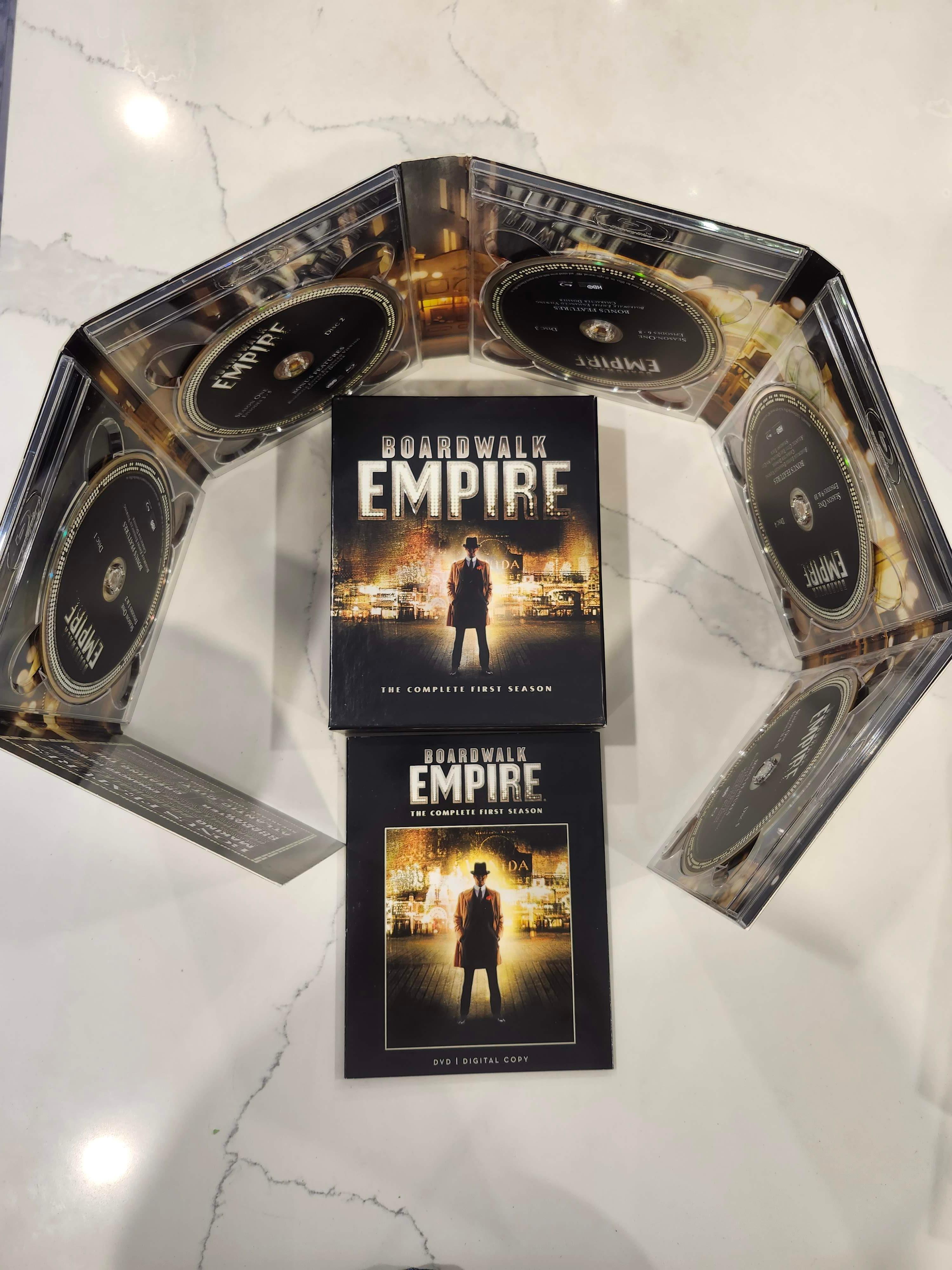 Like New DVD Boardwalk Empire: Season 1 - photo 2