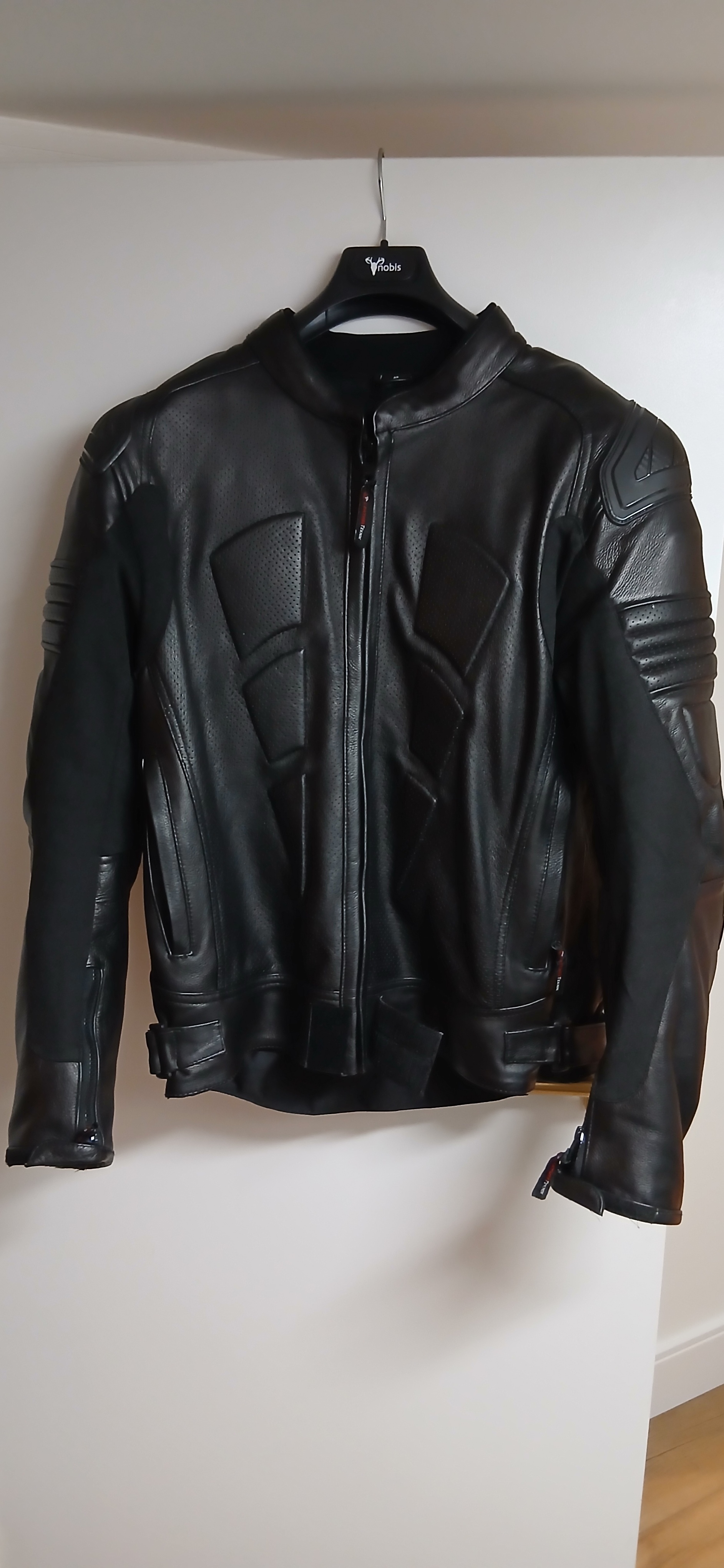 Premium LeatherTeknik Motorcycle Jacket – XL