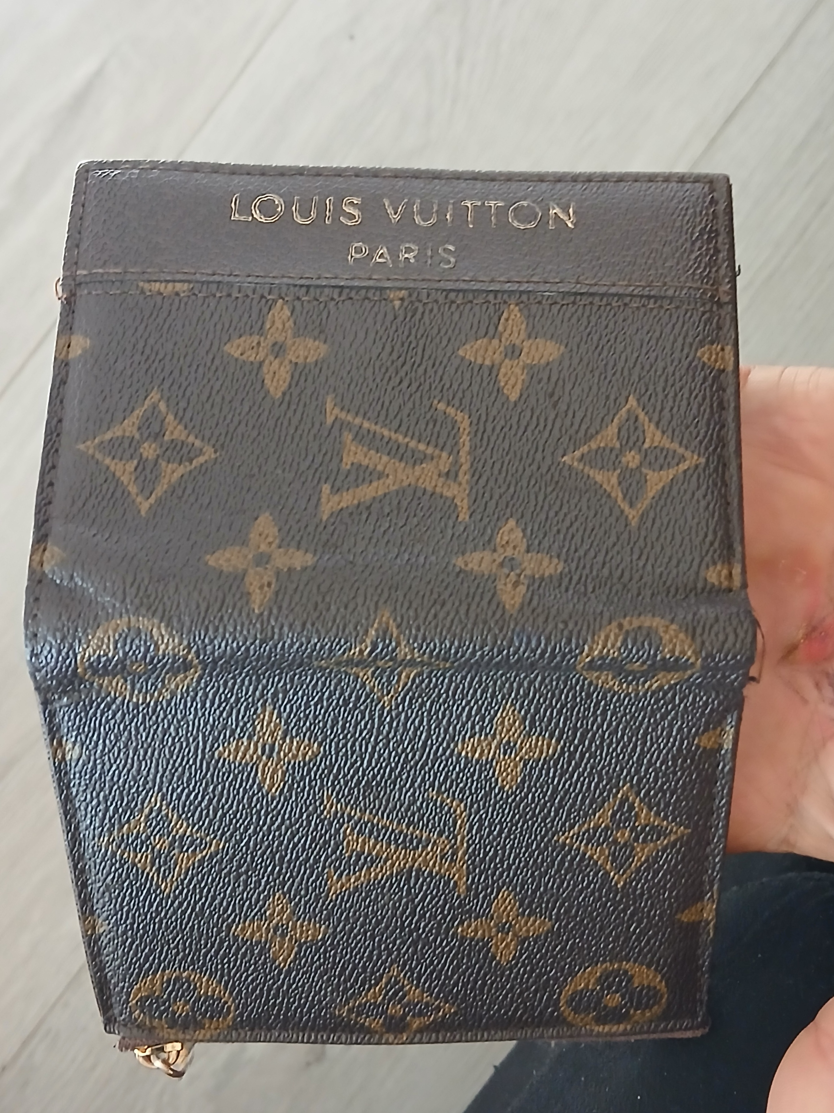 Real Louis Vuitton wonens wallet