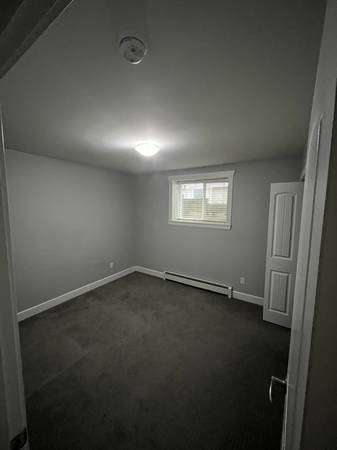 2 Bedroom 1 Bathroom Rental Suite 14118 60a Avenue (Surrey) - photo 4