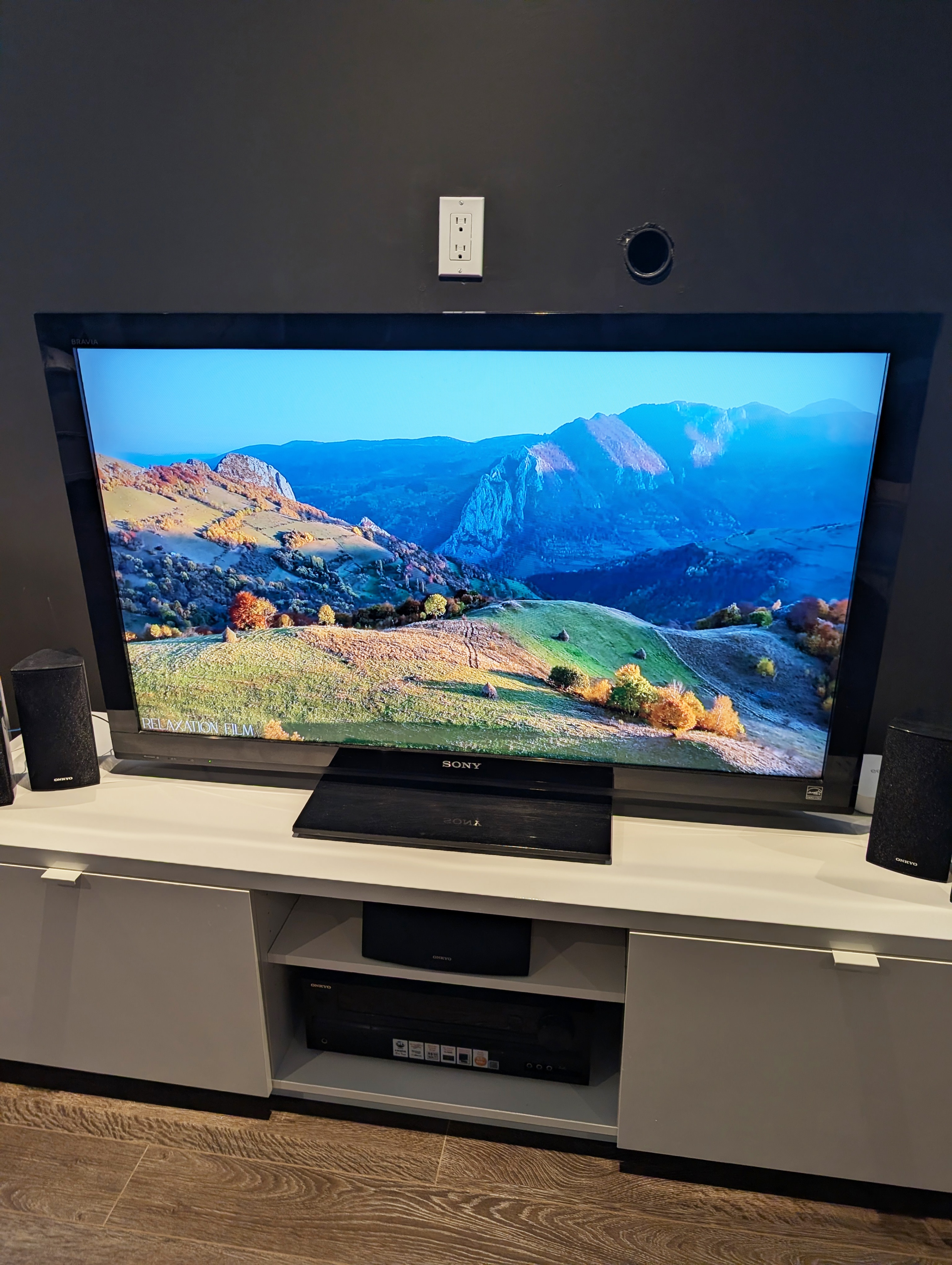 Sony KDL-46BX420 46" BRAVIA 1080p LCD HDTV