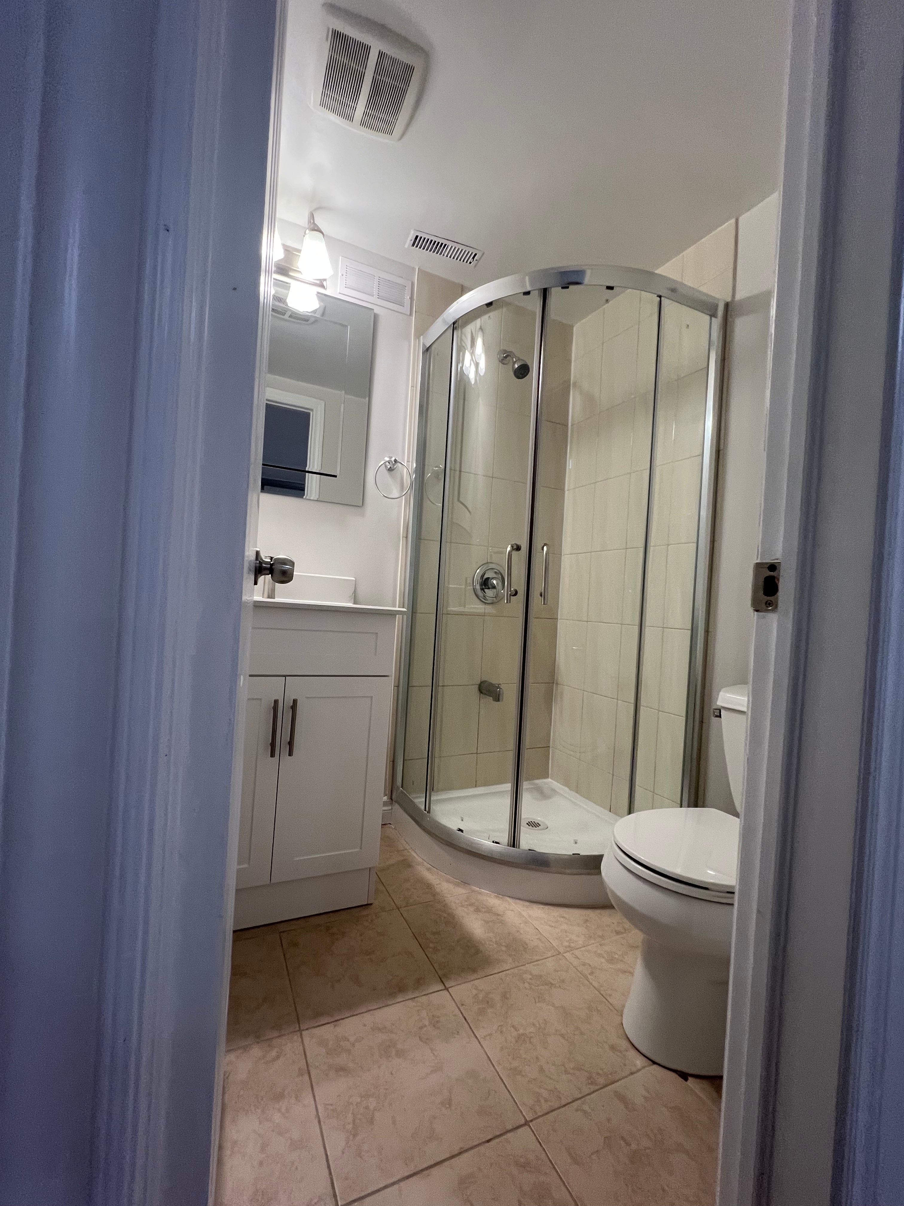 1 private bedroom + bathroom in 3 bed legal walkout basement - photo 2