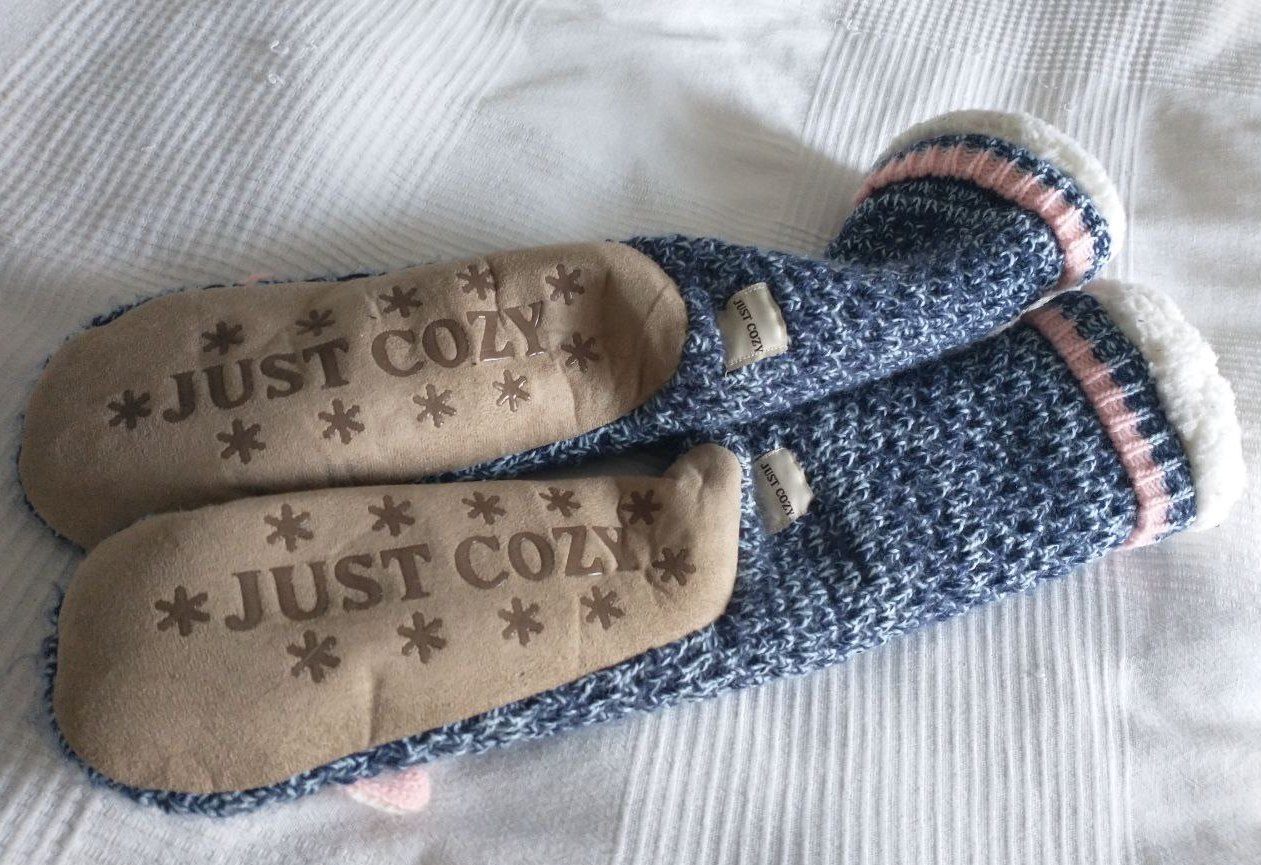 Cat-design Slipper Socks - photo 3