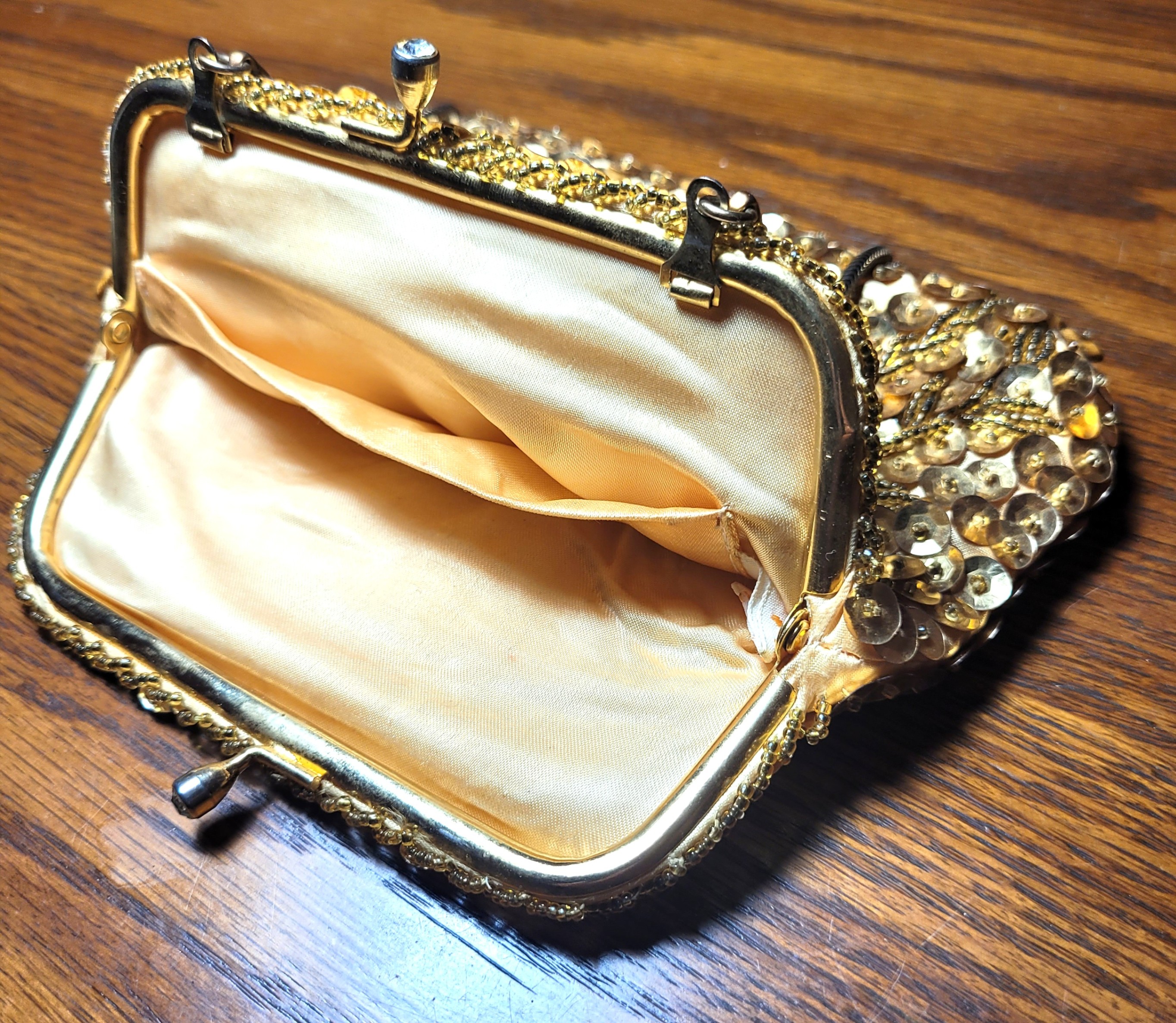 60s Goldco Gold Beaded Sequined Evening Clutch Purse Hong Kong - photo 4